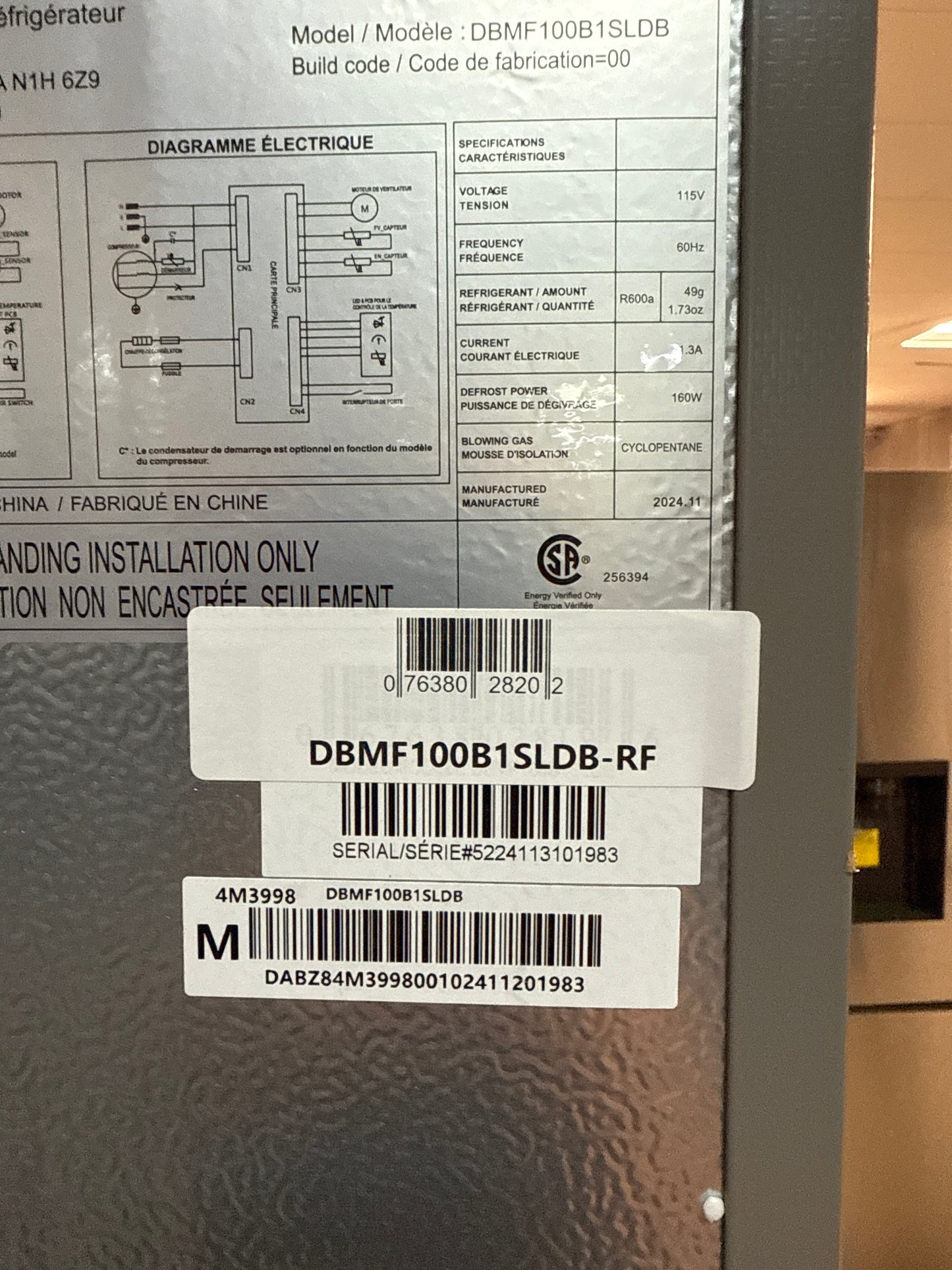 Danby Réfrigérateur Compact à montage par le bas de 10.0 pi3 po 23 en Acier Inoxydable - ENERGY STAR® Modèle nº DBMF100B1SLDB
