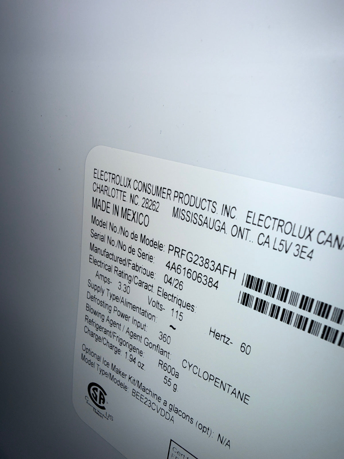 Réfrigérateur à deux portes de 23,3 pi³ et 36 po avec distributeur d'eau Pro de Frigidaire (PRFG2383AF) - Acier inoxydable