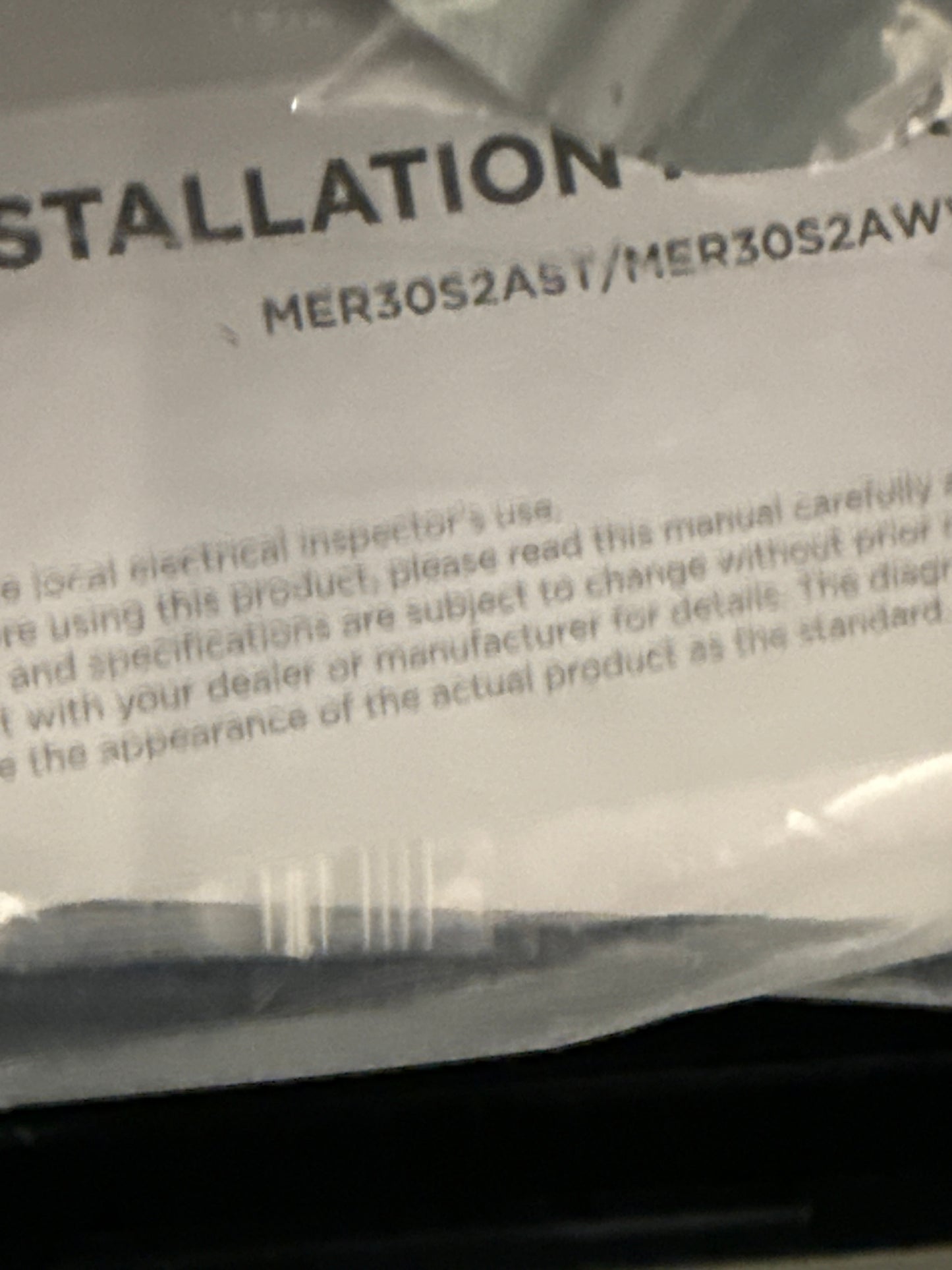 Cuisinière électrique autoportante à 4 brûleurs Midea 30 l. x 46,18 h. x 27 p. 6,3 pi³ en acier inoxydable MER30B14ASTC