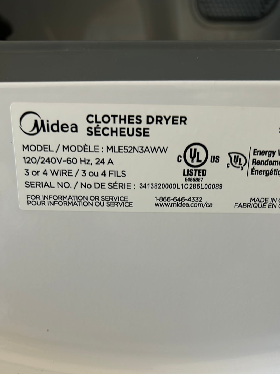Laveuse à chargement frontal de 5,2 pi³ et sécheuse électrique de 8 pi³ de Midea