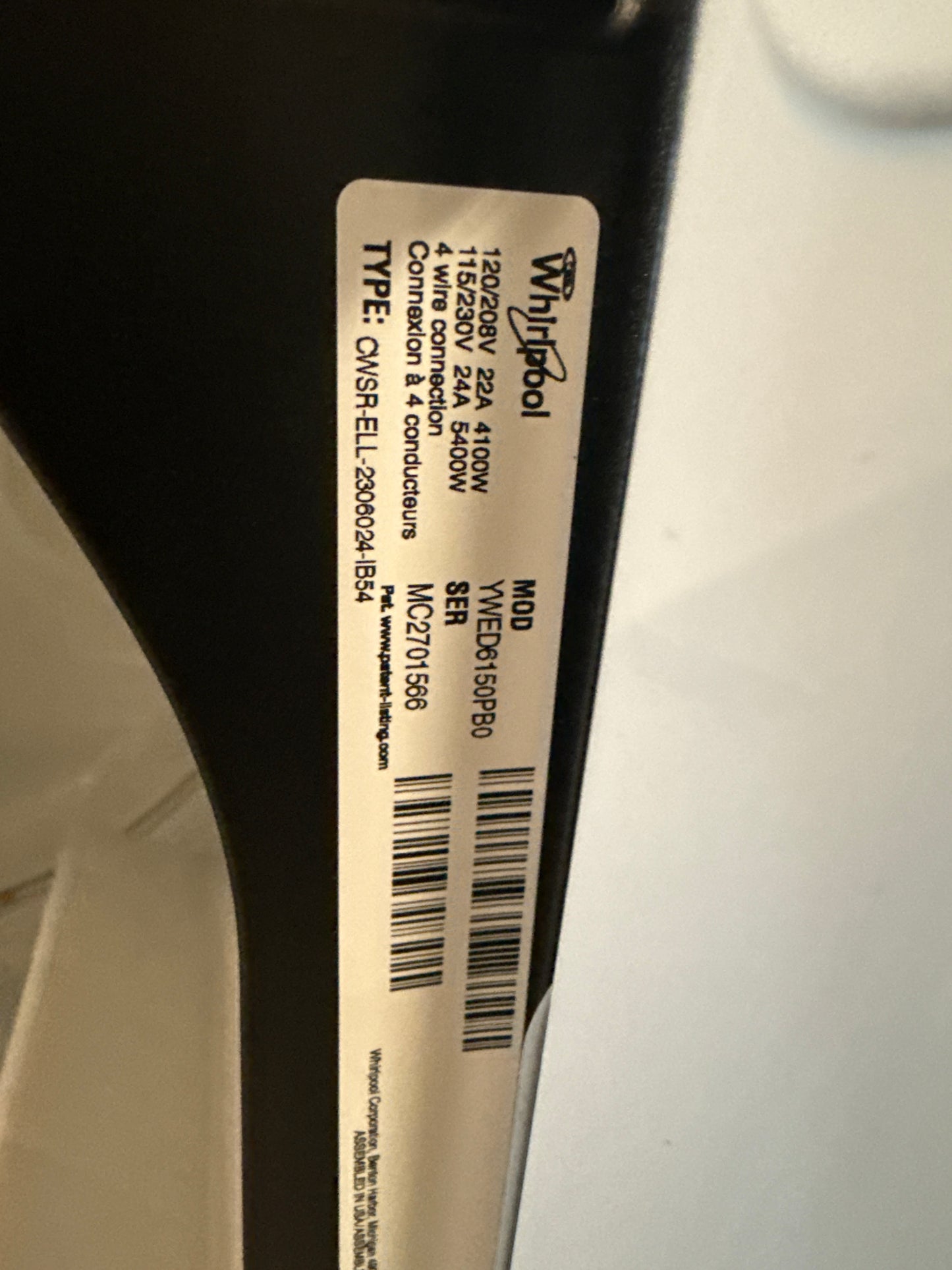 Laveuse à chargement par le haut HE 6,1 pi³ et sécheuse électrique de 7 pi³ de Whirlpool - Noir volcan