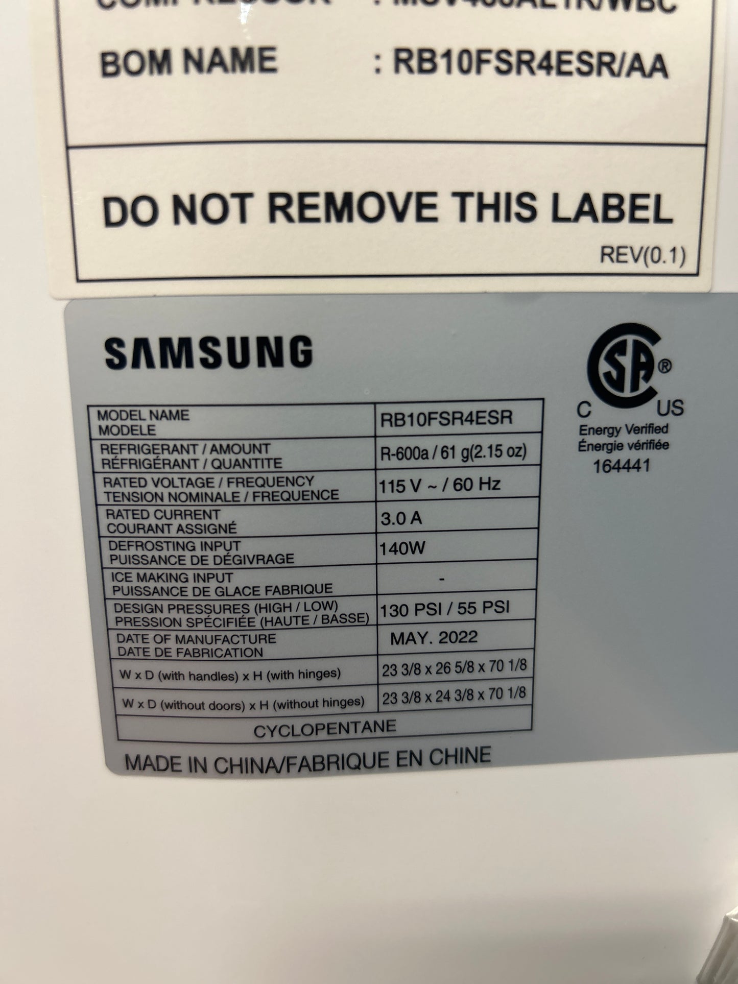 Réfrigérateur à congélateur inférieur 10,3 pi³ 24 po de Samsung (RB10FSR4ESR/AA) - Acier inoxydable