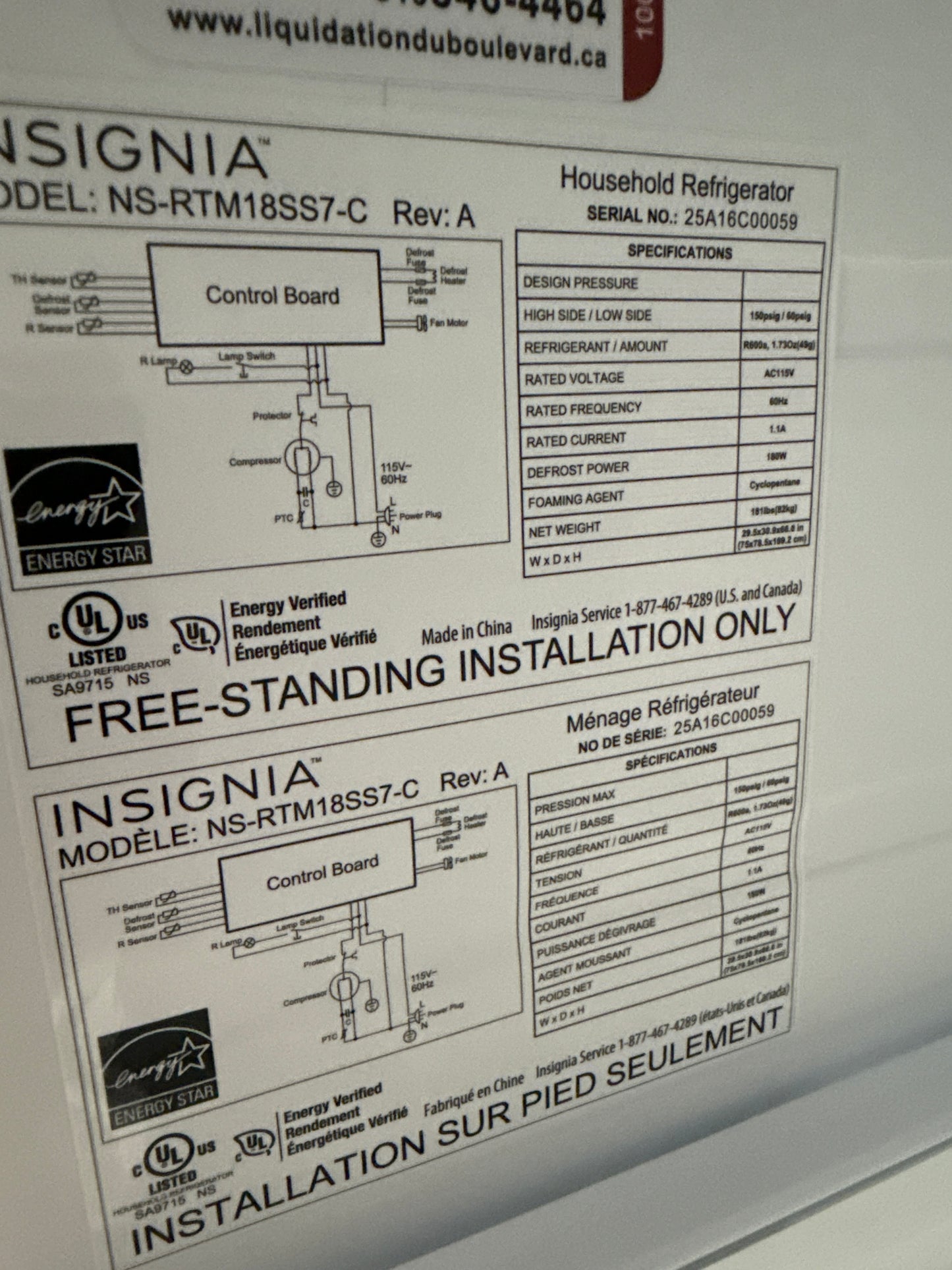Réfrigérateur à congélateur supérieur de 18 pi³ 30 po à DEL d'Insignia (NS-RTM18SS7) - Inox