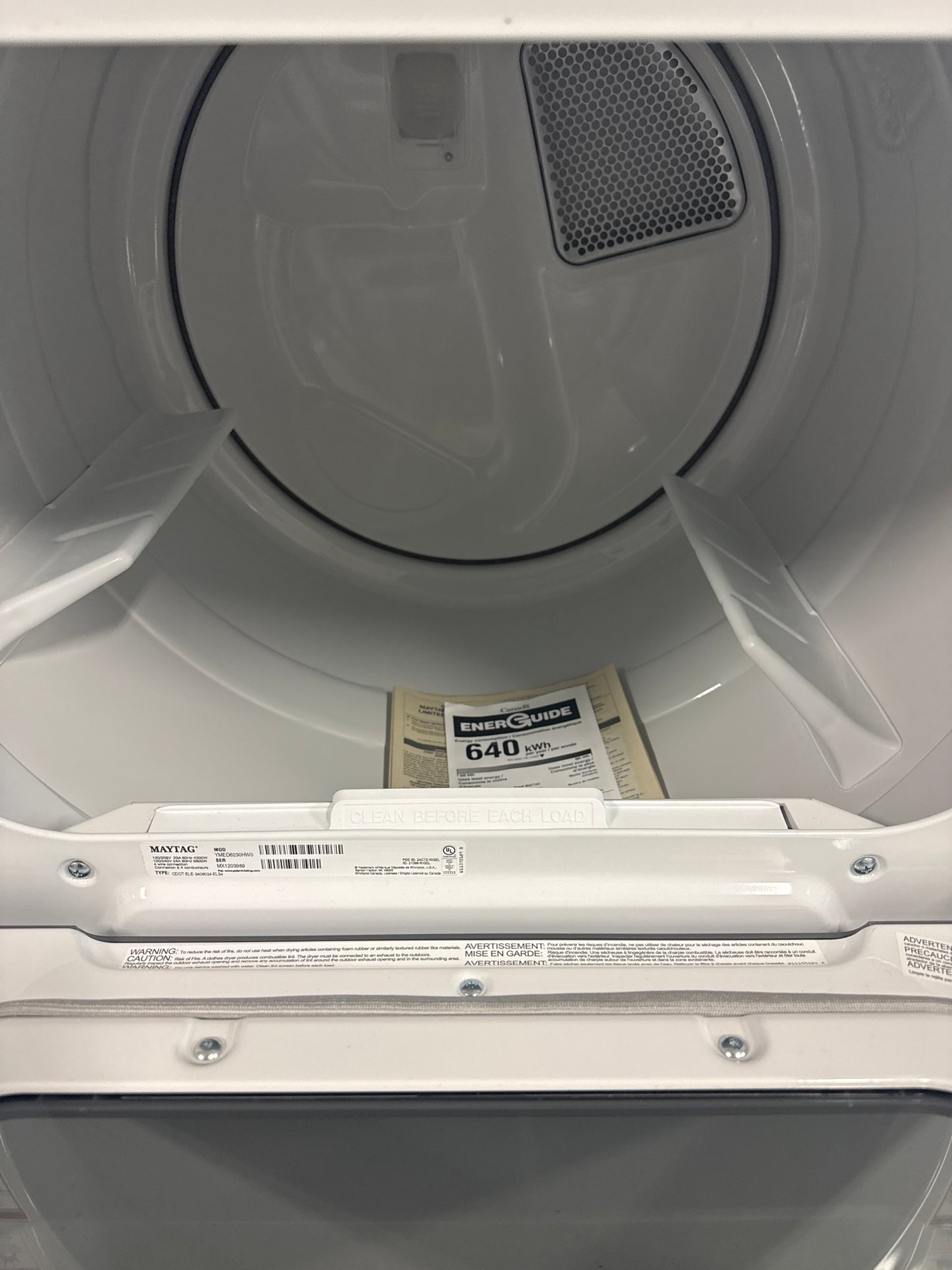 Laveuse à chargement par le haut 5.4 pi³ et sécheuse électrique 7.4 pi³ Maytag *MTW6230HW/YMED6230HW