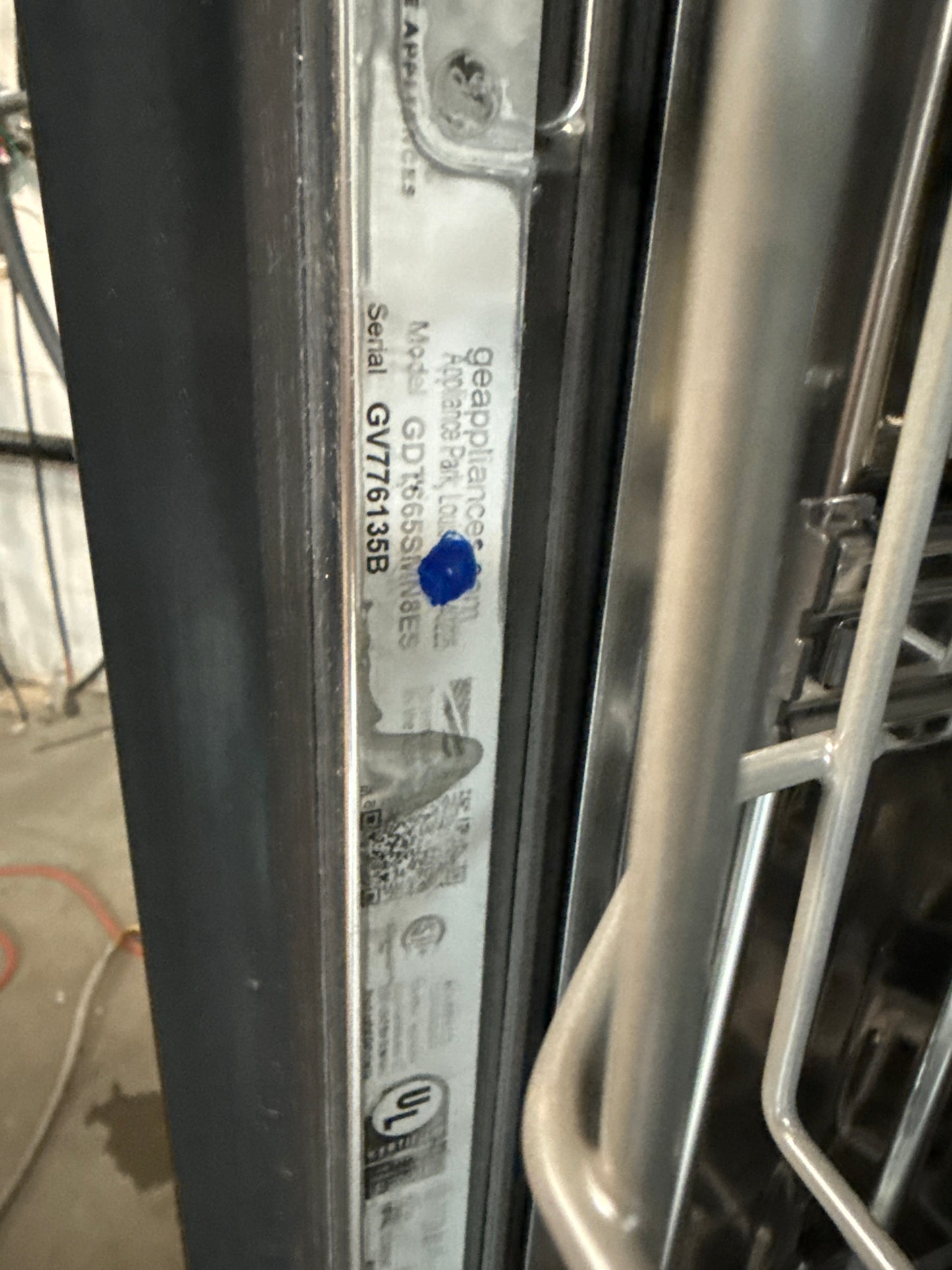 Lave-vaisselle GE, séchage DryBoost(MC), 45 dBA, 24po, ardoise GDT665SMNES