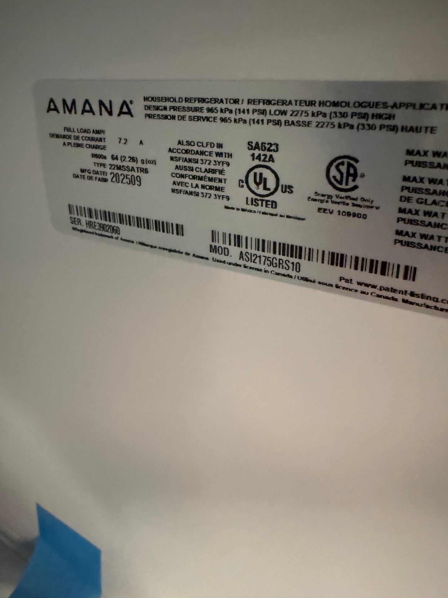 Réfrigérateur à congélateur juxtaposé 21,4 pi³ 33 po d'Amana (ASI2175GRS) - Noir sur inox