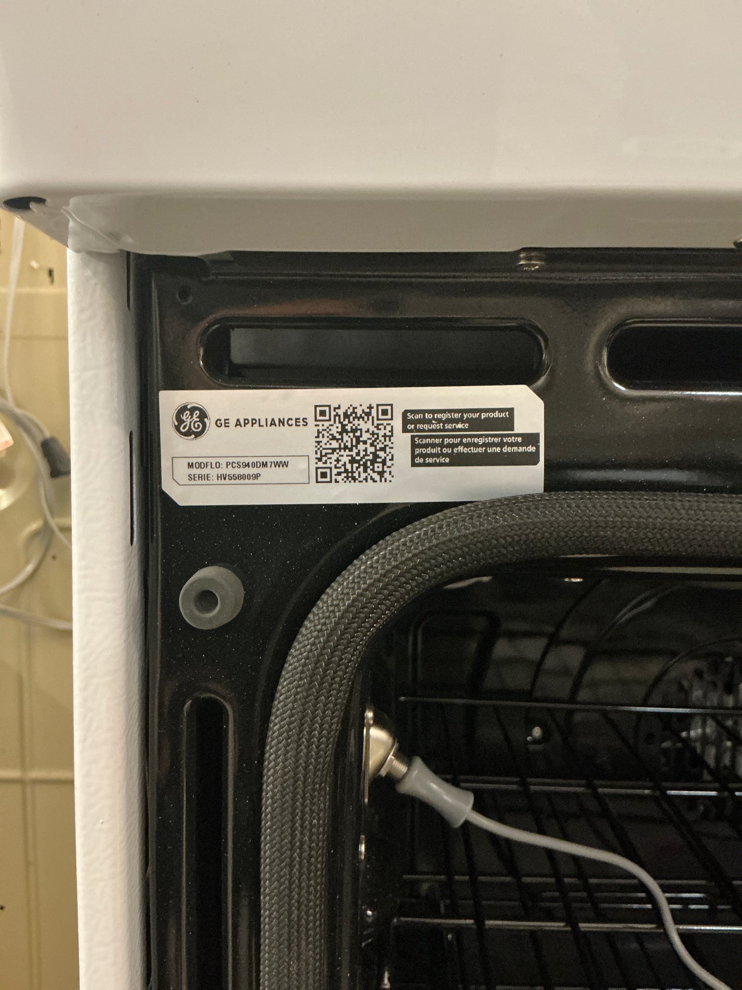 GE Profile Cuisinière à électrique encastrée de 30 po avec friture à air chaud et tiroir de cuisson, blanc PCS940DMWW
