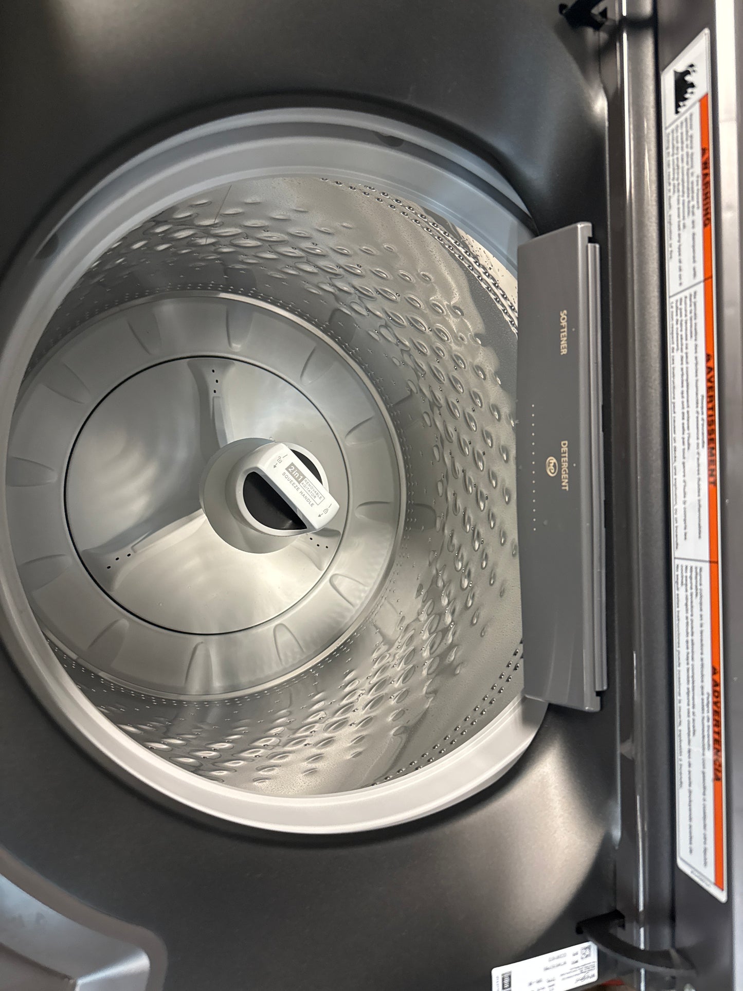 Laveuse à chargement par le haut haute efficacité 6,1 pi³ de Whirlpool (WTW6157PB) - Noir volcan