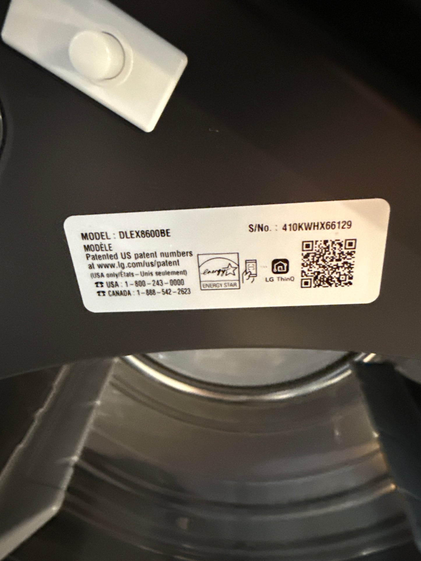 Sécheuse électrique à vapeur de 7,3 pi³ EasyLoad de LG (DLEX8600BE) - Noir mat