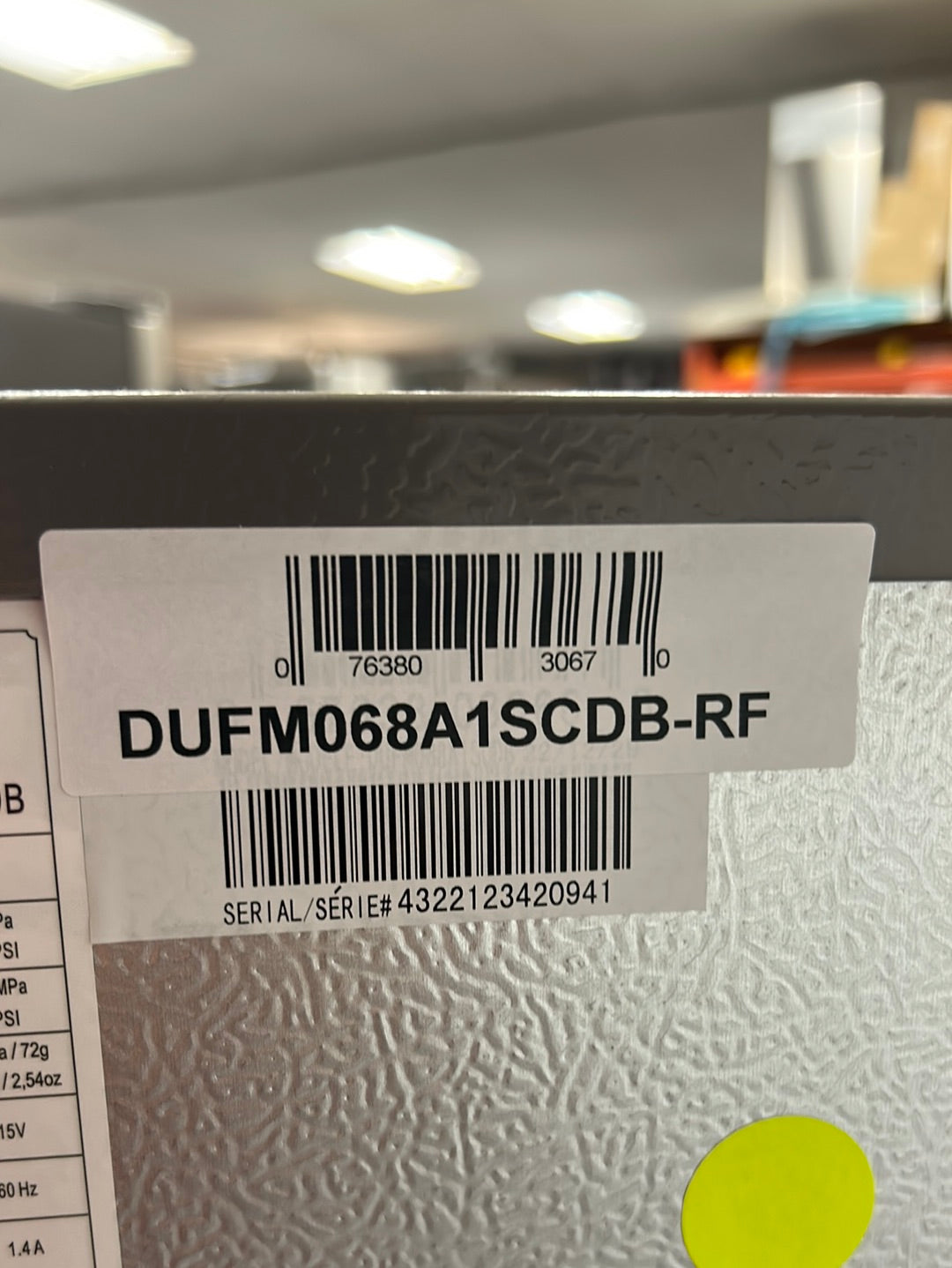 Congélateur vertical convertible Danby 6.8 pied cube DUFM068A1SCDB