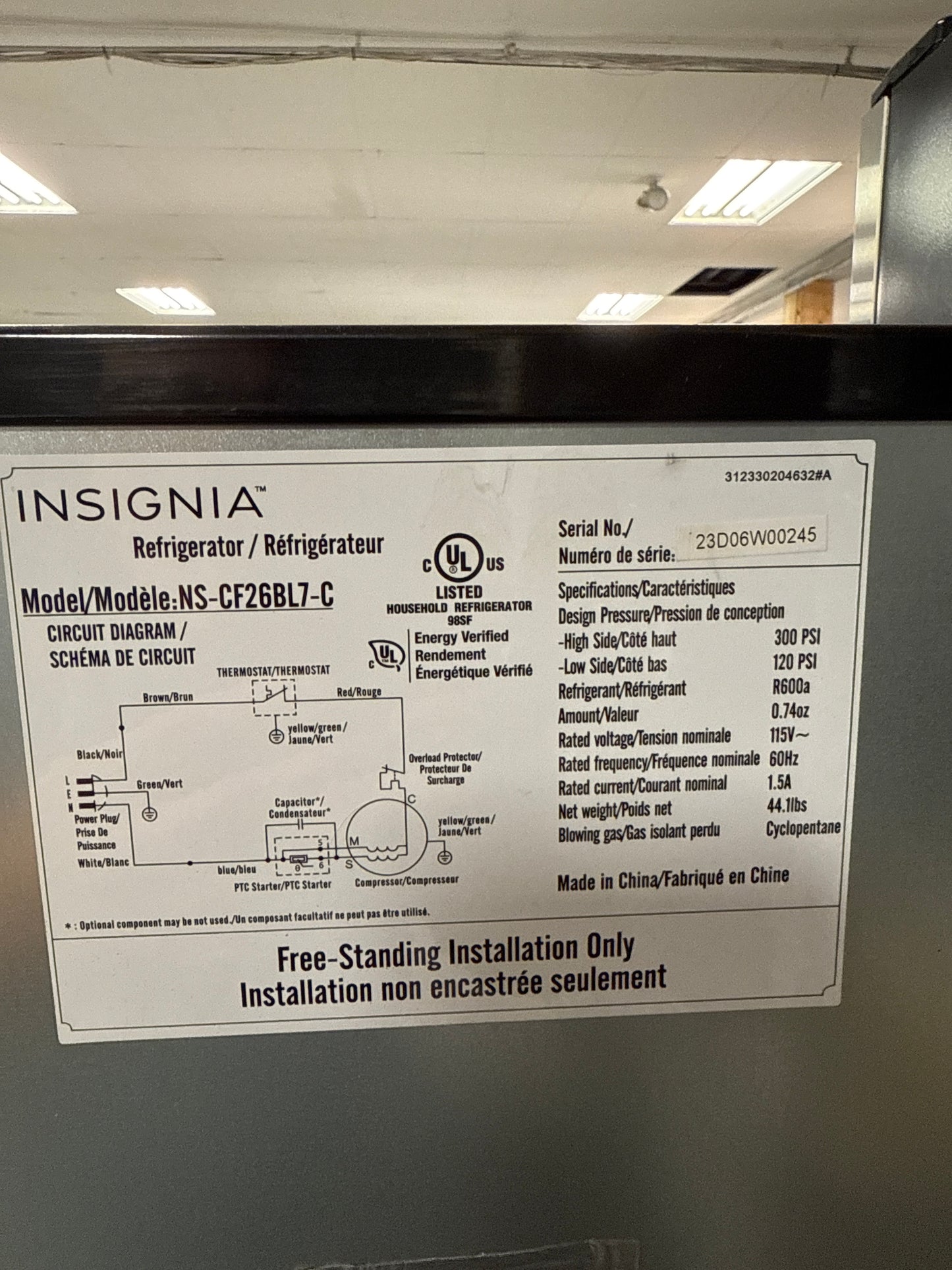 Réfrigérateur de bar autonome de 2,6 pi³ d'Insignia (NS-CF26BL7-C) - Noir