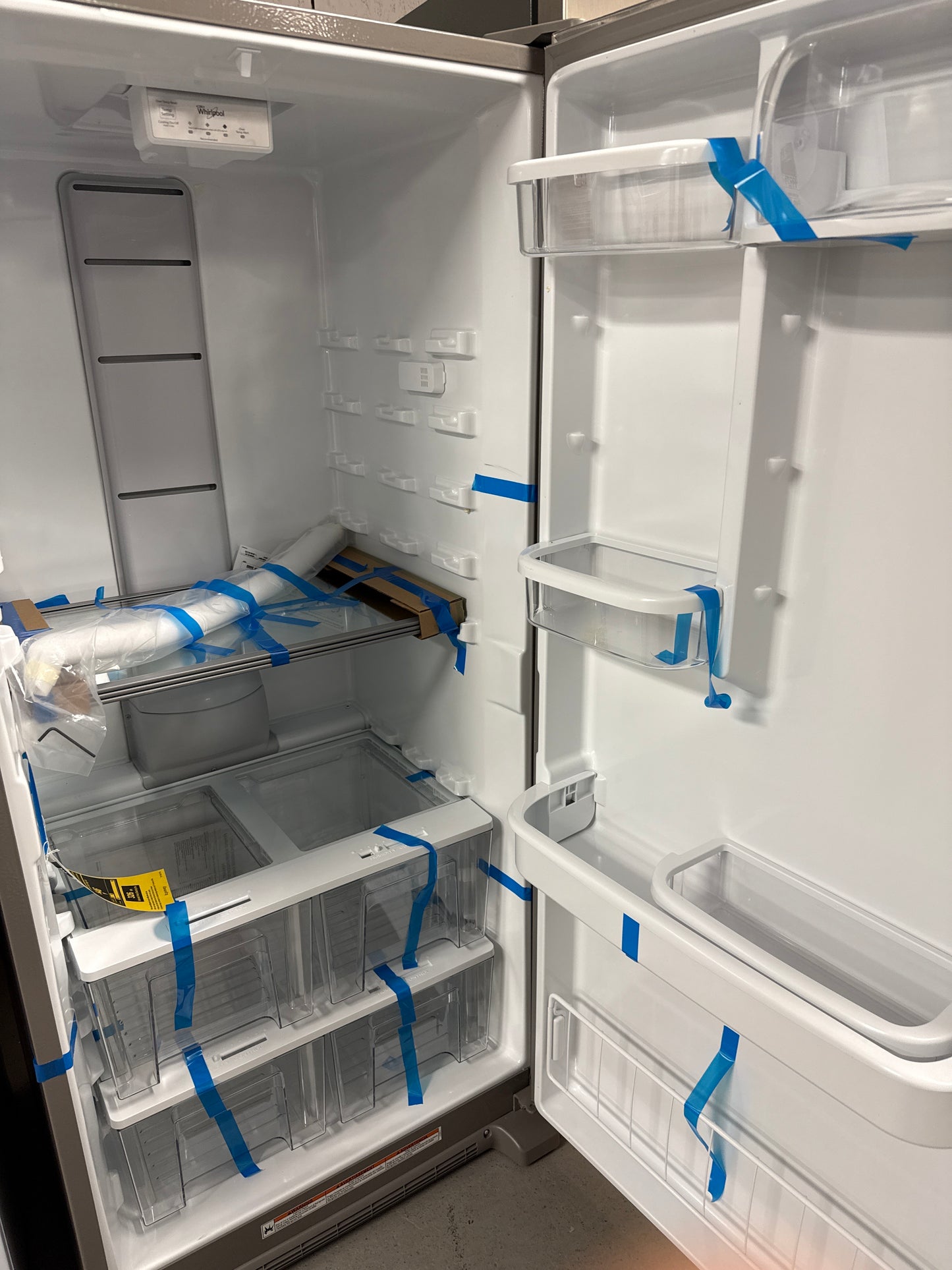 Whirlpool Tout réfrigérateur de 31 po, 17,7 pi.cu. amovible avec éclairage DEL WSR57R18DM