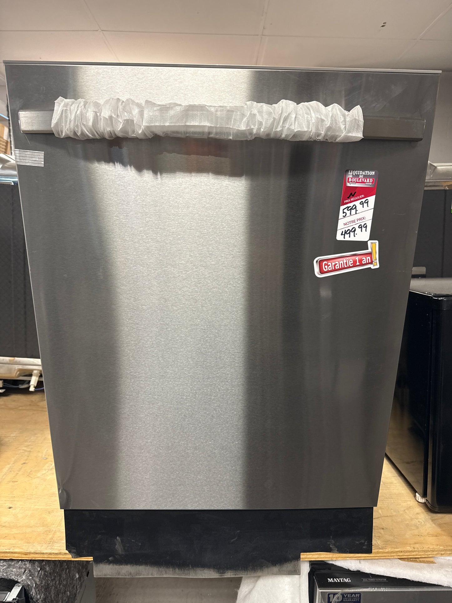 Lave-vaisselle encastrable 24 po 51 dB avec troisième panier de Samsung (DW80CG4051SRAA) - Inox