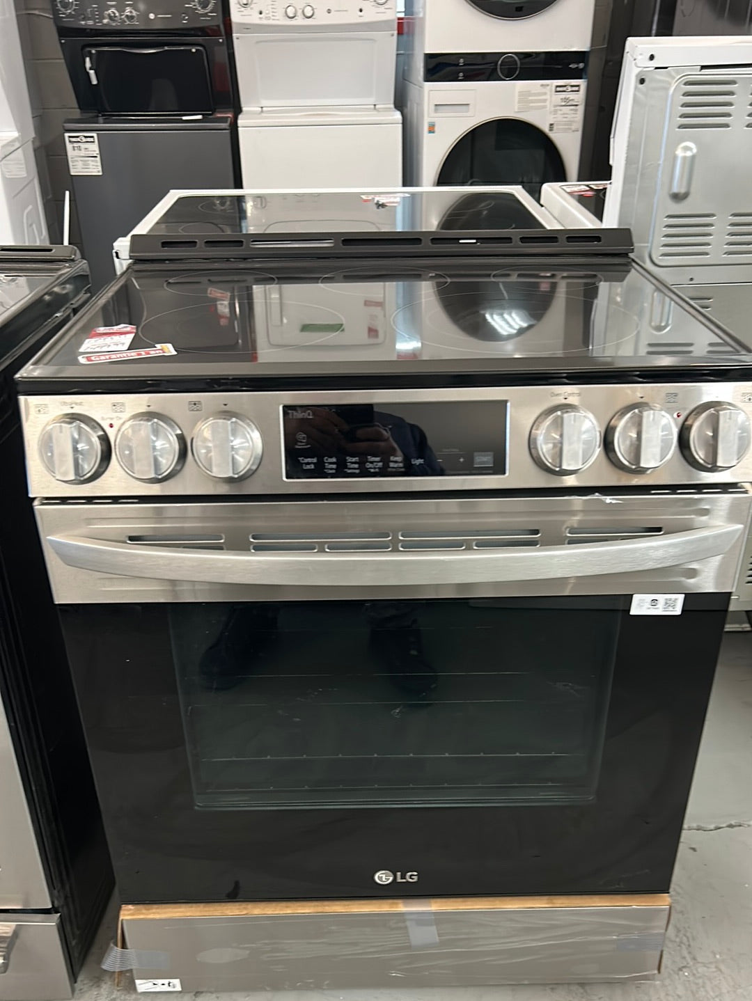 Cuisinière électrique encastrable à 5 éléments avec convection ventilateur/friture air 6,3 pi³ 30 po de LG (LSEL6333F) - Inox
