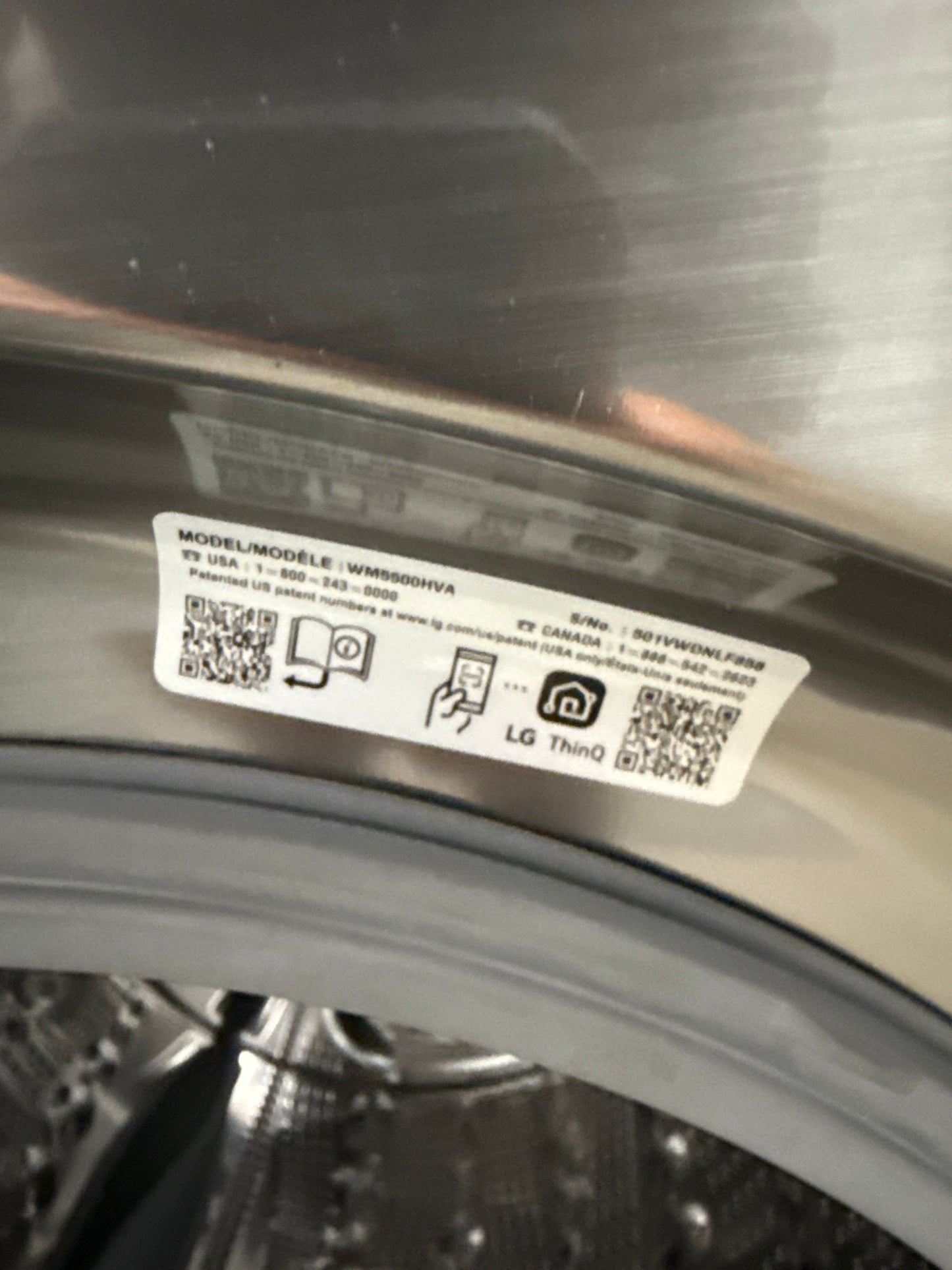 Laveuse à vapeur à chargement frontal WM5500HVA haute efficacité de 5,2 pi³ et sécheuse électrique DLEX5500V de 7,4 pi³ de LG - Acier graphite