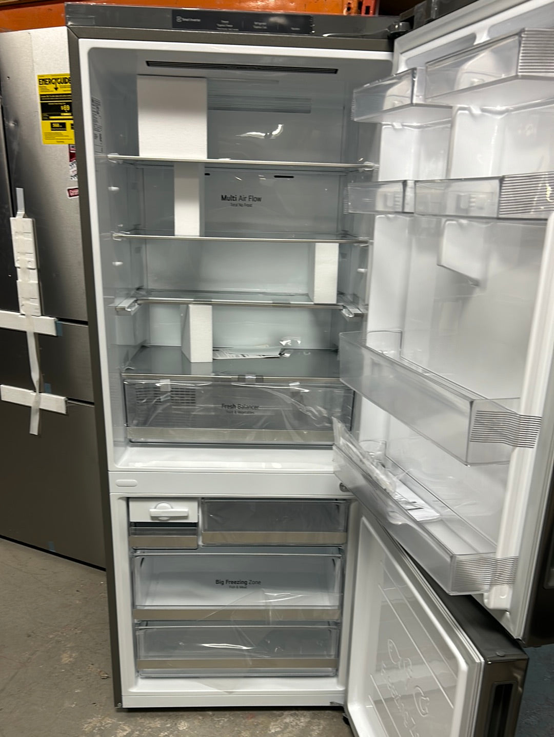 Réfrigérateur congélat. inférieur profondeur comptoir 14,7 pi³ 28 po LG (LBNC15251V)-Argenté platine
