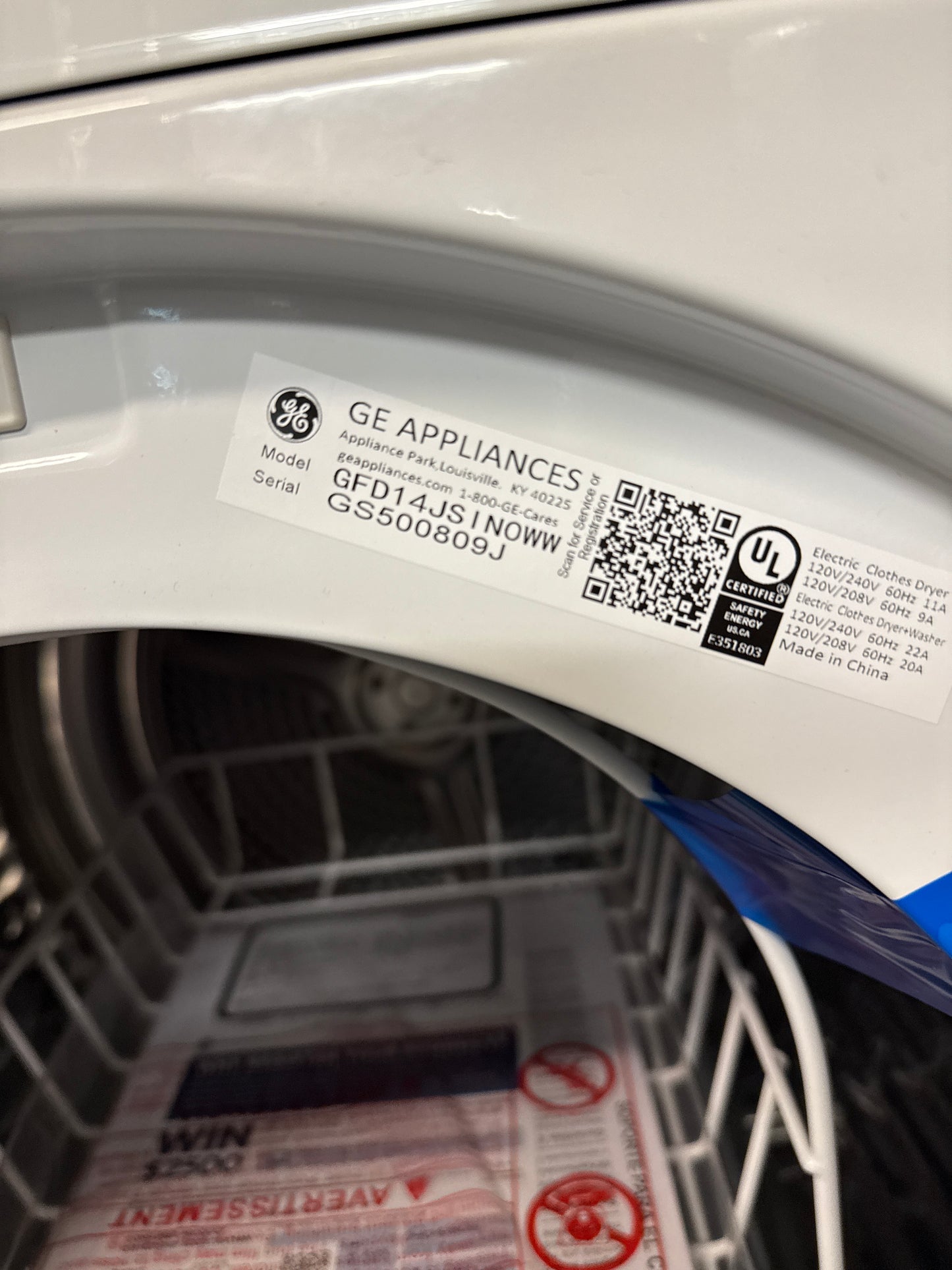 Sécheuse électrique de 4,1 pi³ de GE (GFD14JSINWW) - Blanc