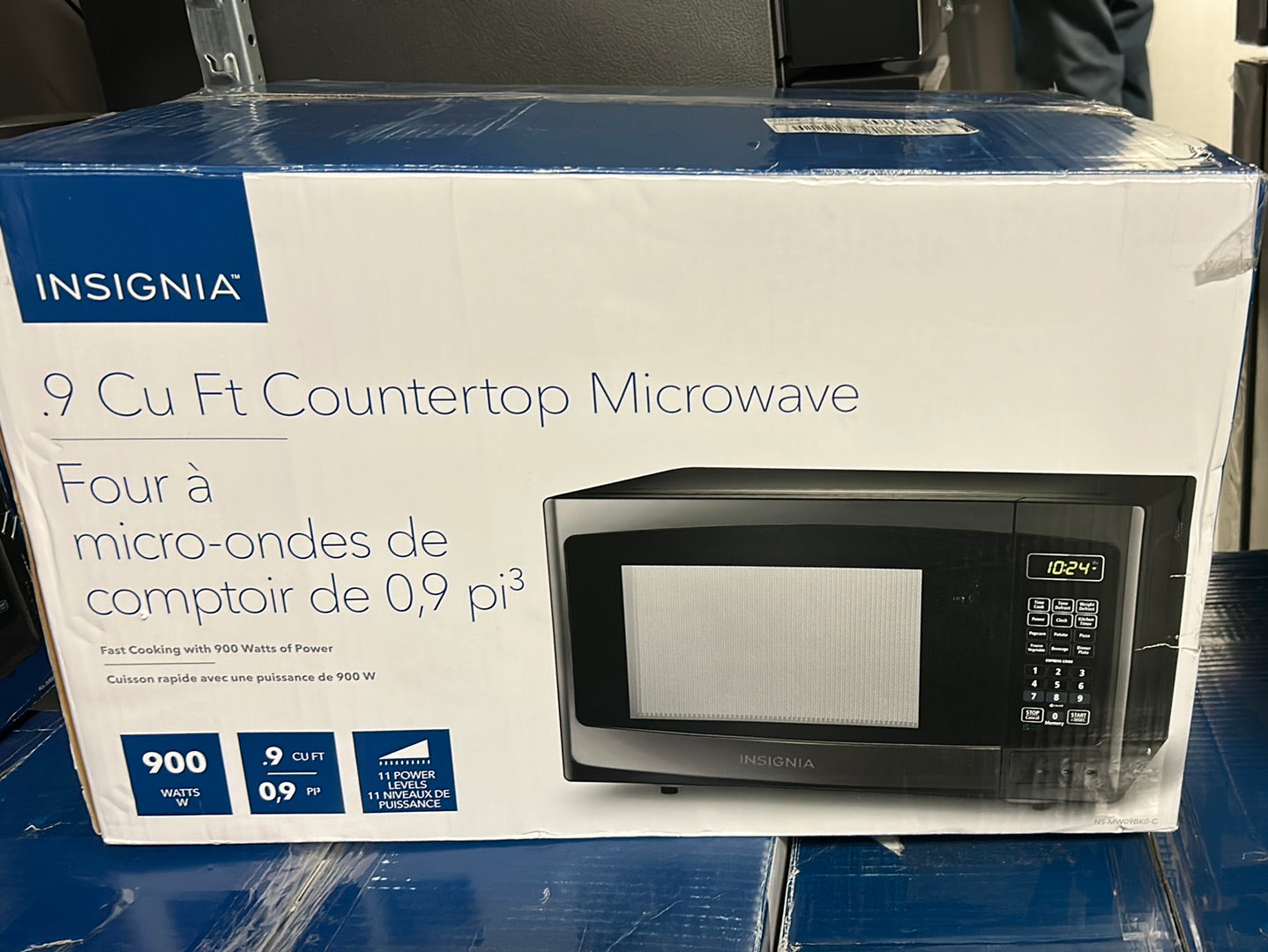Four à micro-ondes de 0,9 pi³ d'Insignia (NS-MW09BK0-C) - Noir
