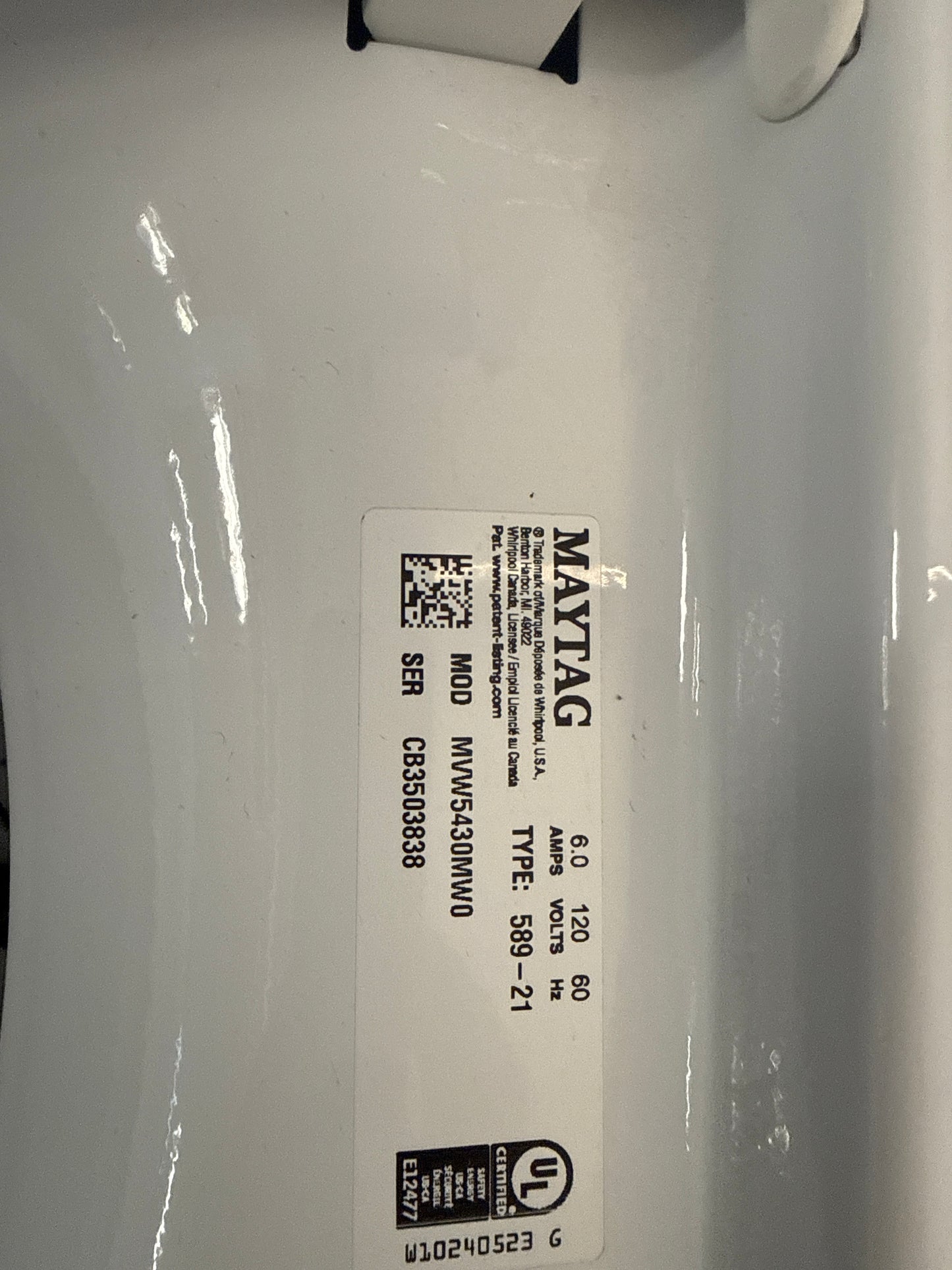 Laveuse à chargement par le haut haute efficacité de 5,5 pi³ de Maytag (MVW5430MW) - Blanc