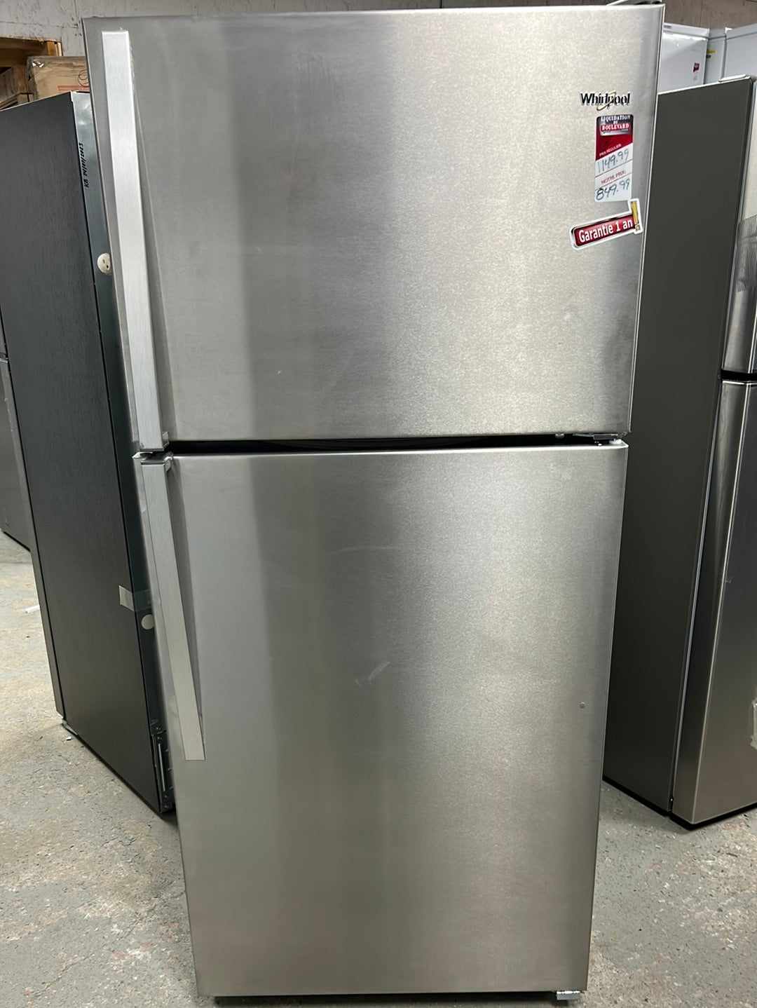 Réfrigérateur à congélateur supérieur 30 po 18,2 pi3 de Whirlpool - Acier inoxydable WRT318FZDM