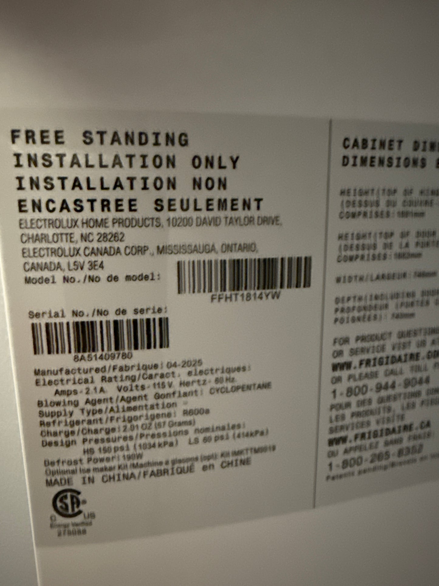 Réfrigérateur à congélateur supérieur 18,2 pi³ 30 po de Frigidaire (FFHT1814YW) - Blanc