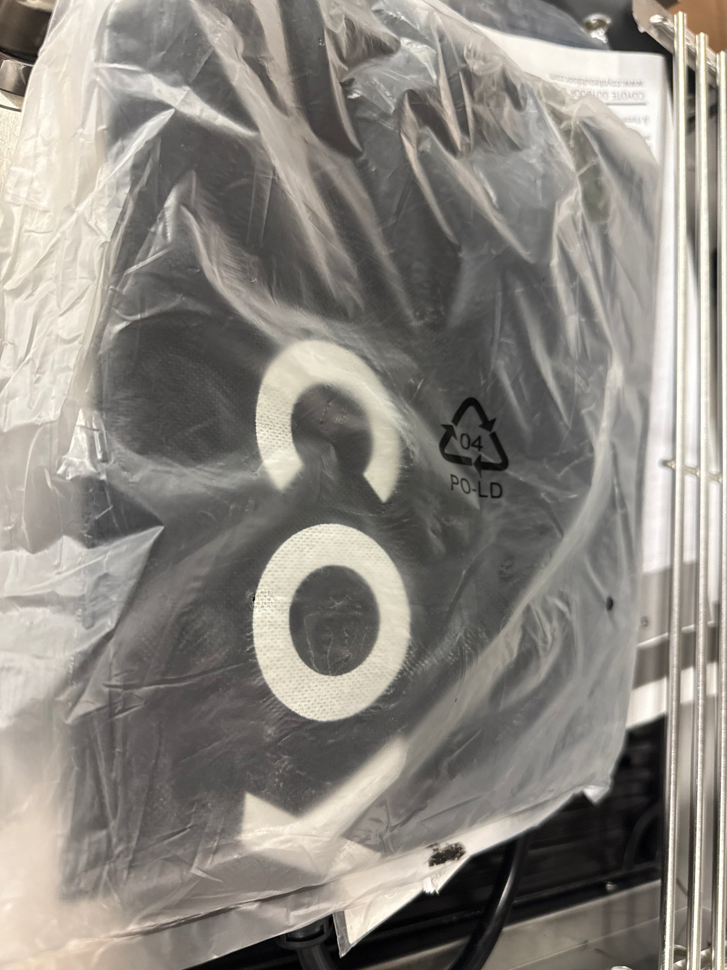 Gril électrique Coyote Outdoor Living portatif, surface de cuisson de 19 po C1EL120SM