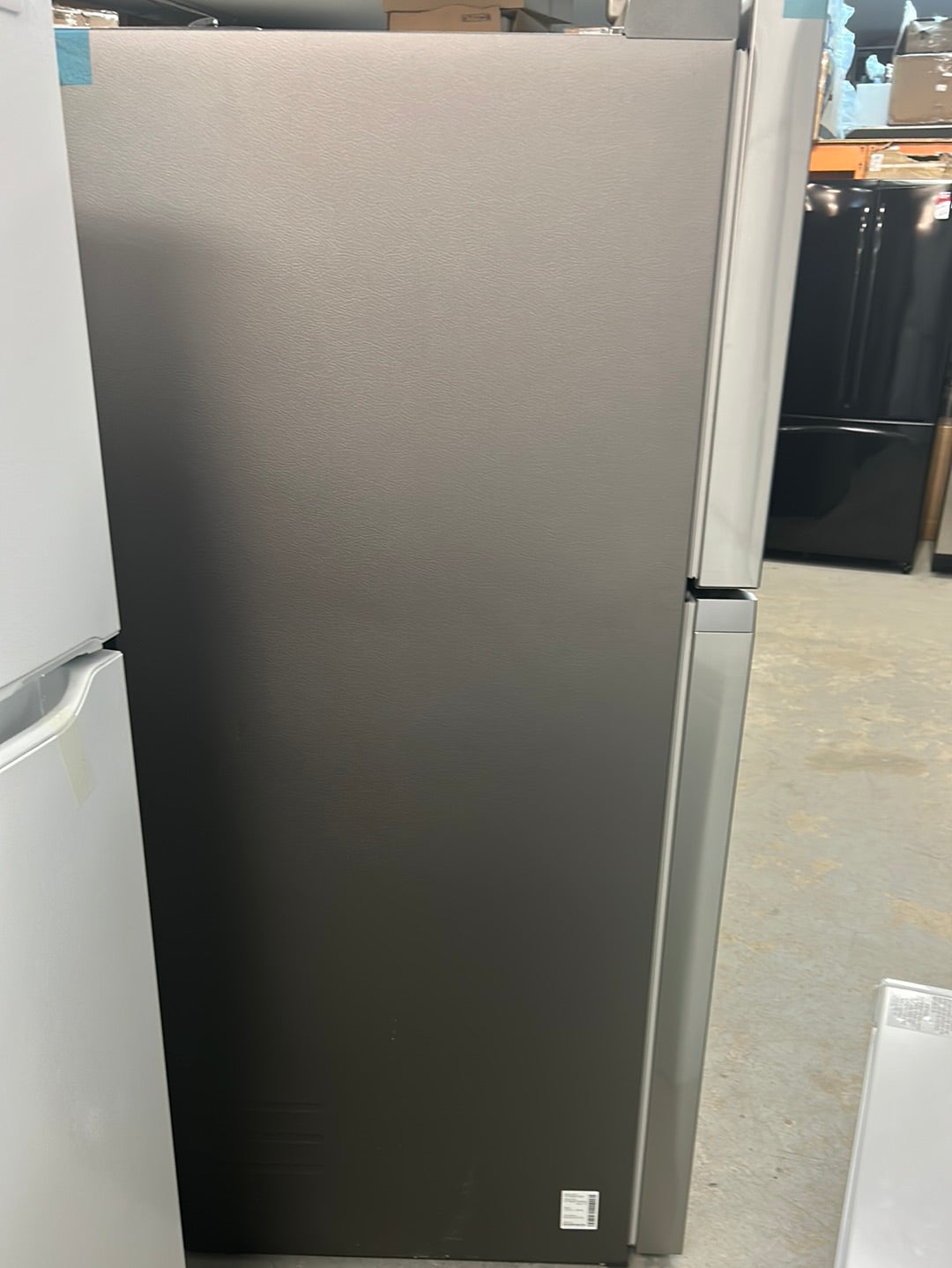 Réfrigérateur à congélateur supérieur/éclairage DEL 17,6 pi³ 29 po de Samsung (RT18M6213SR) - Inox