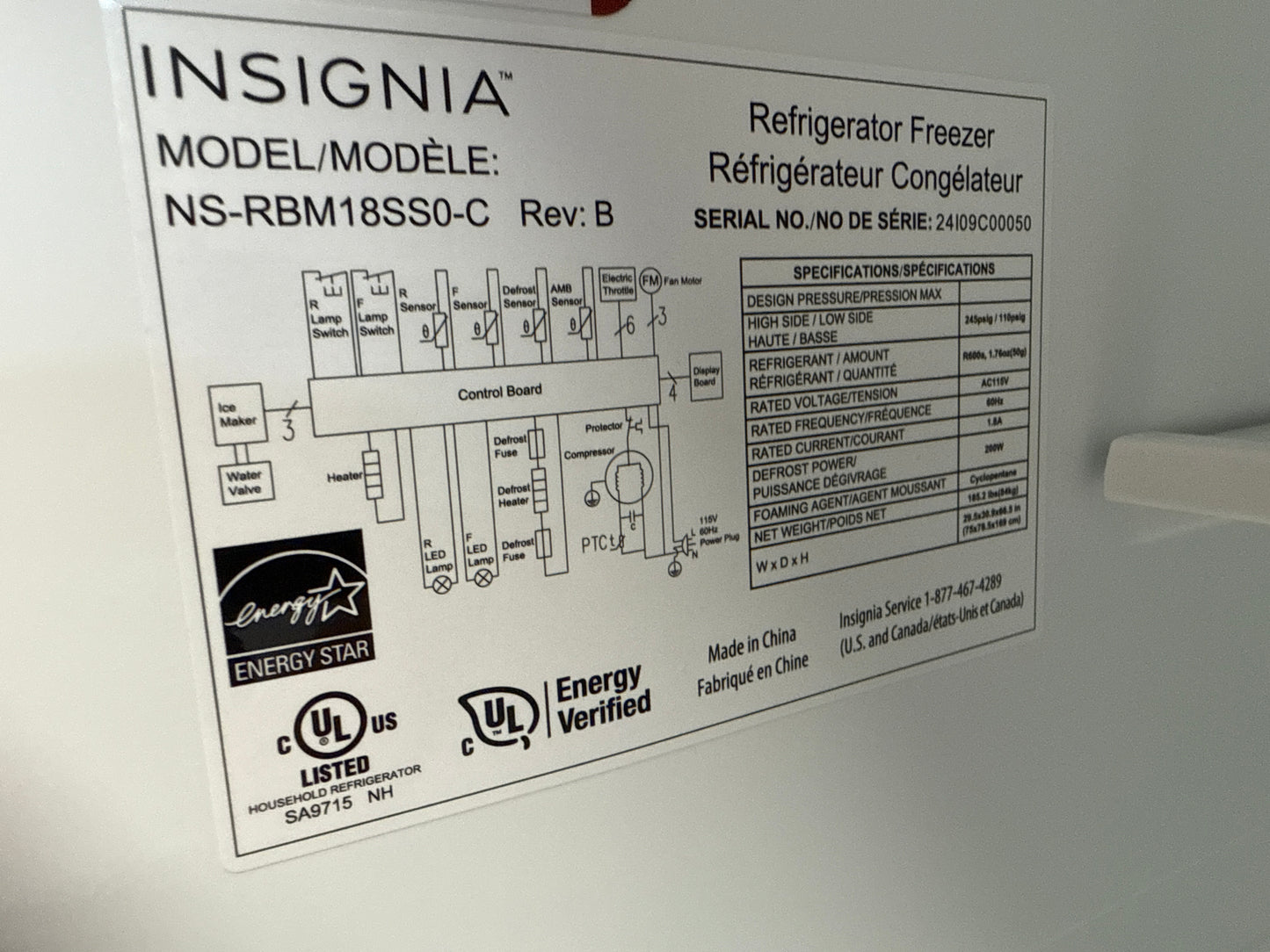 Réfrigérateur à congélateur inférieur 18,6 pi³ 30 po d'Insignia (NS-RBM18SS0-C) - INOX