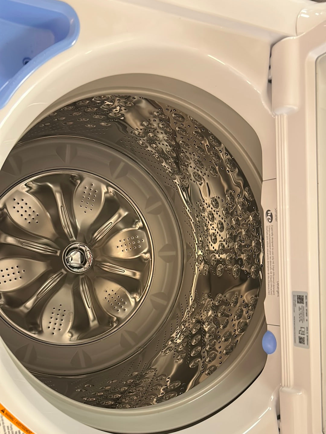 Laveuse à chargement par le haut haute efficacité de 5,8 pi³ de LG (WT7150CW) - Blanc