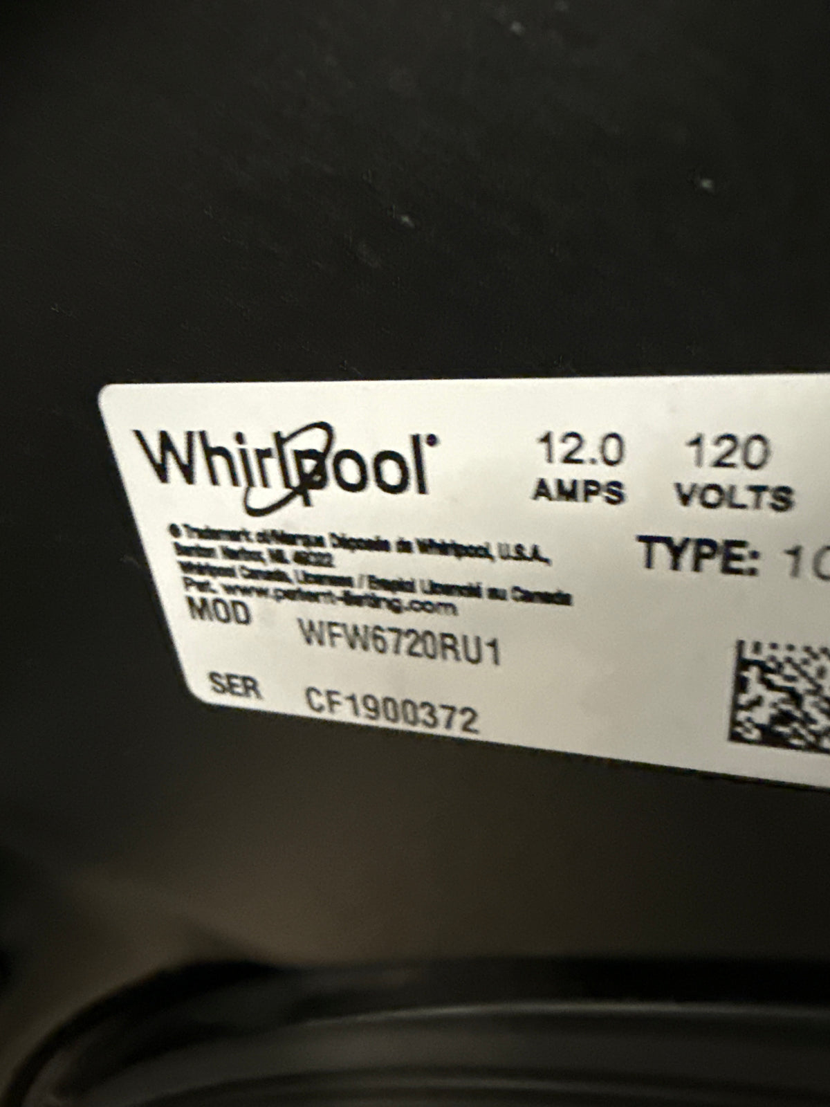 Whirlpool Laveuse à chargement frontal intelligente certifiée ENERGY STAR avec lavage intelligent IA, noir volcanique, 5,8 pi cu " ENERGY STAR® " WFW6720RU