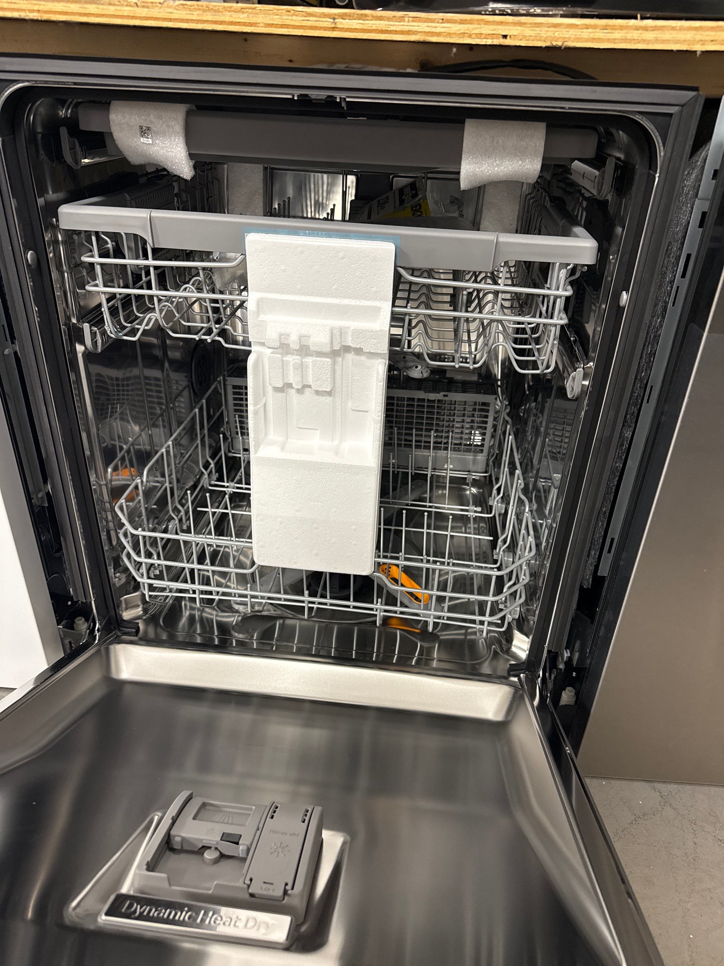 Lave-vaisselle encastrable 24 po 46 dB avec troisième panier de LG (LDPH5554S) - Acier inoxydable
