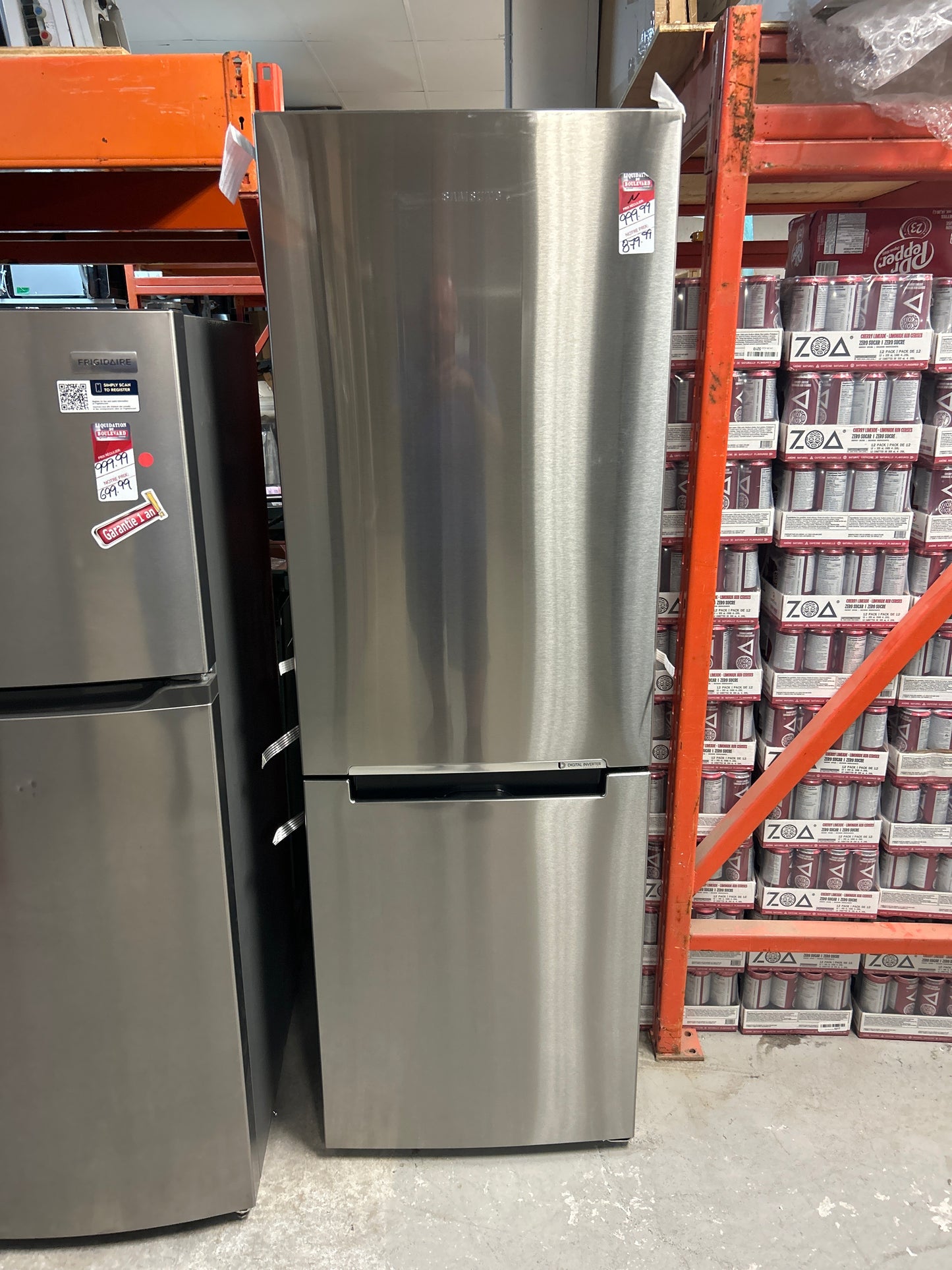 Réfrigérateur à congélateur inférieur 10,3 pi³ 24 po de Samsung (RB10FSR4ESR/AA) - Acier inoxydable