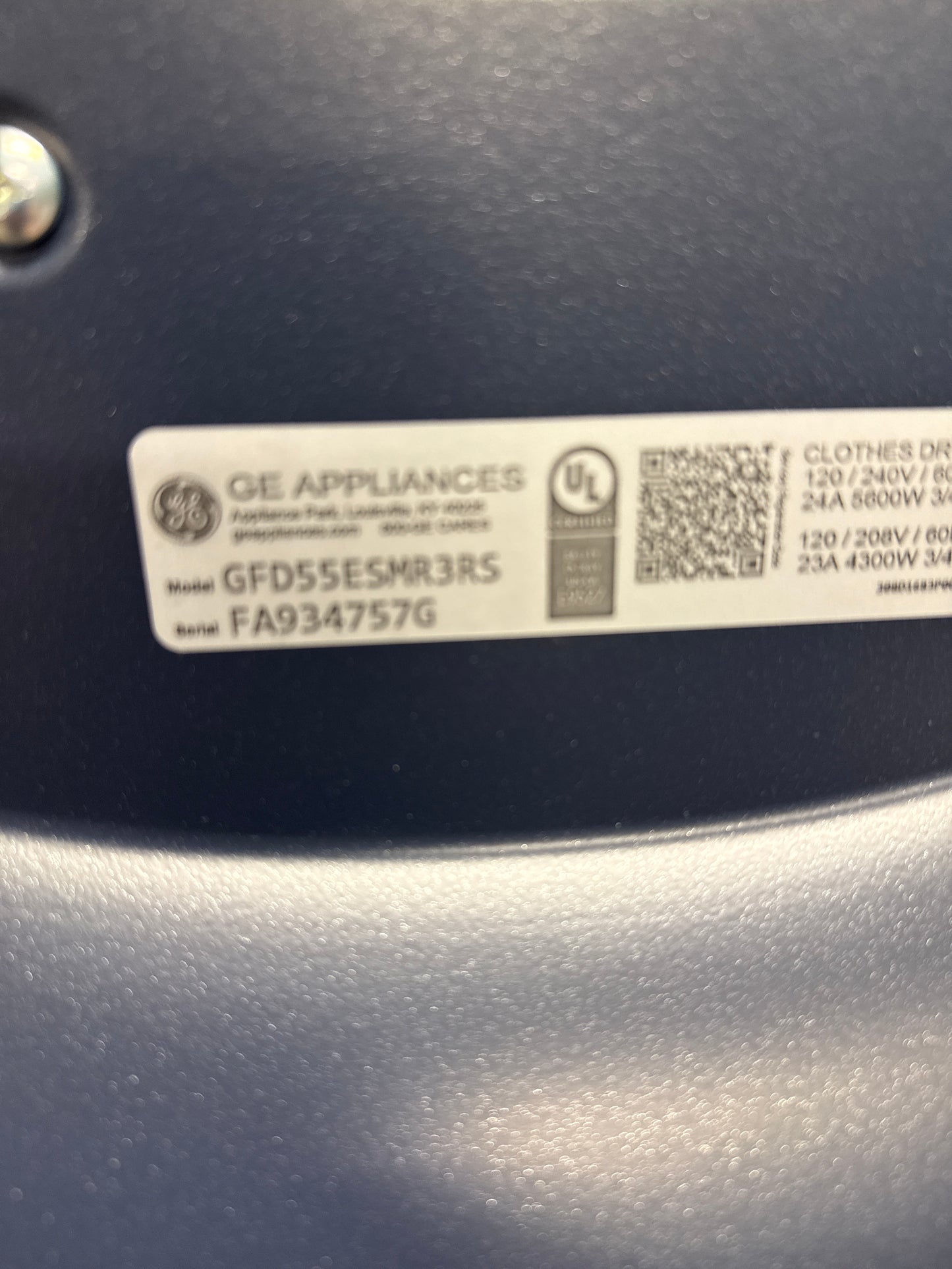 Laveuse GFW850SPNR à chargement frontal à vapeur de 6,1 pi³ et sécheuse GFD55ESMR électrique à vapeur de 7,8 pi³ Profile de GE - Bleu saphir
