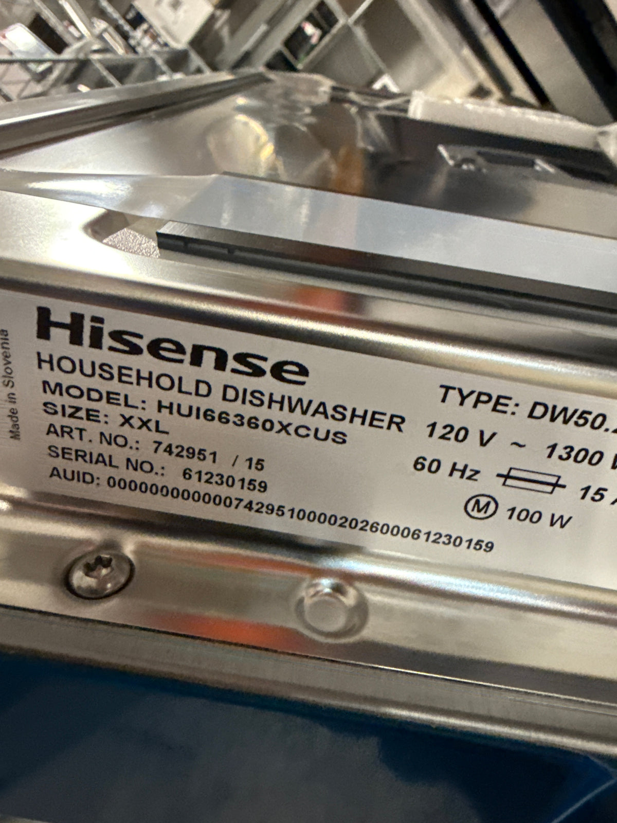 Hisense - Lave-vaisselle fait en Europe de 24 po en acier inoxydable avec troisième panier et séchage à ouverture automatique hui66360xcus