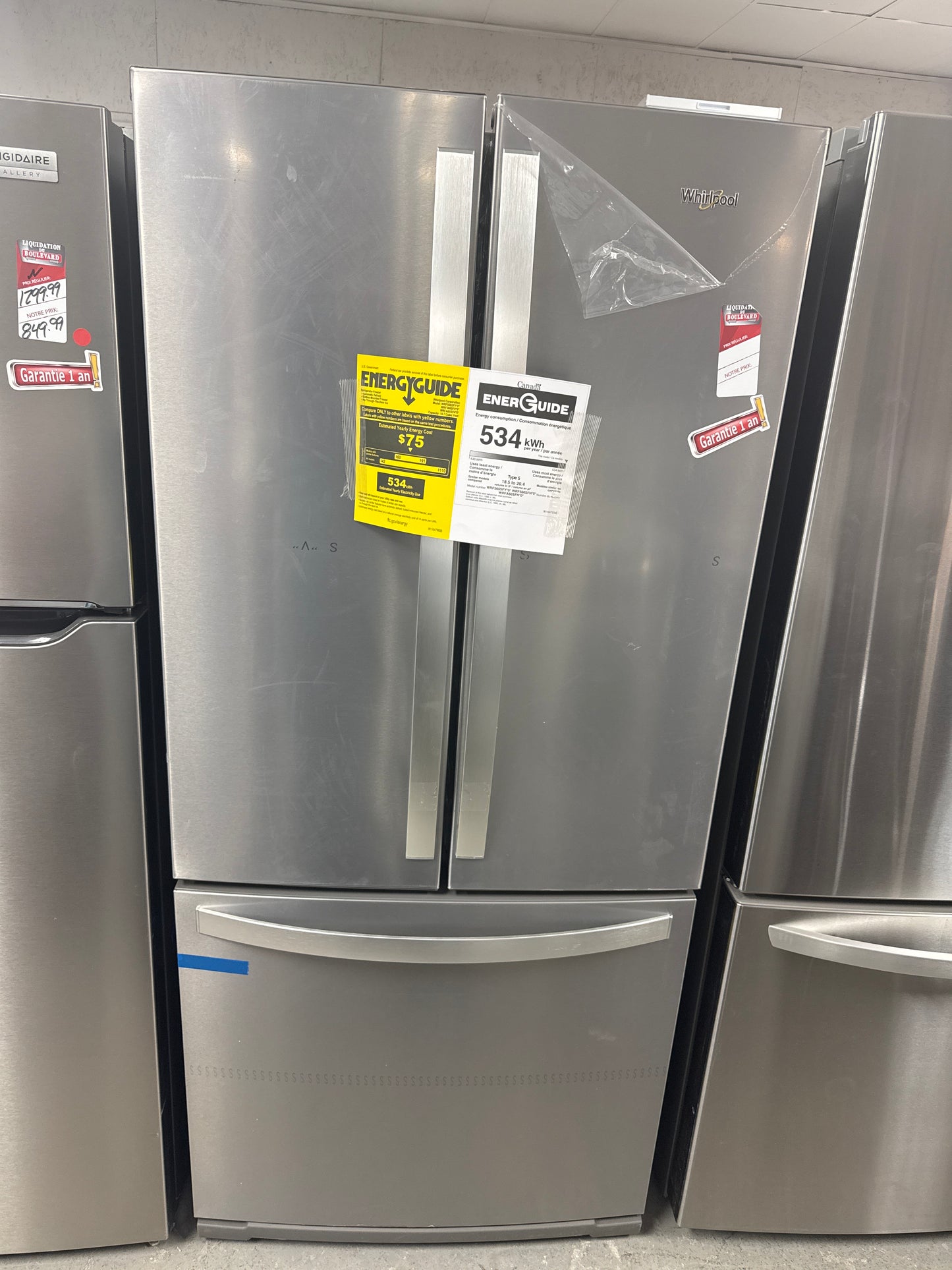 Réfrigérateur à deux portes avec éclairage DEL de 30 po et 19,7 pi³ de Whirlpool (WRF560SFHZ) - Inox