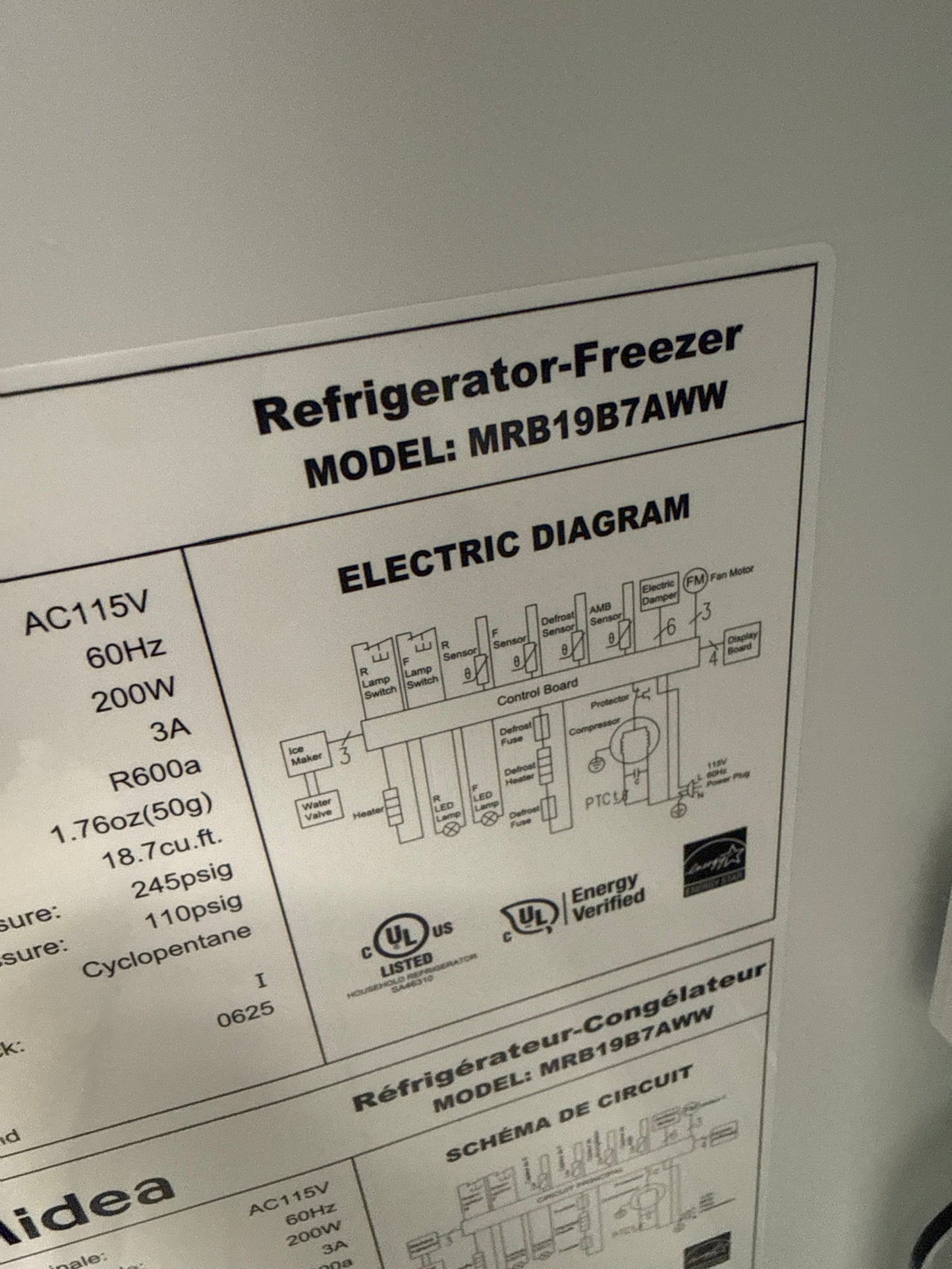 Réfrigérateur à congélateur inférieur 30 po, 18,7 pi³ Blanc avec des commandes électroniques et charnières ajustables - MRB19B7AWW
