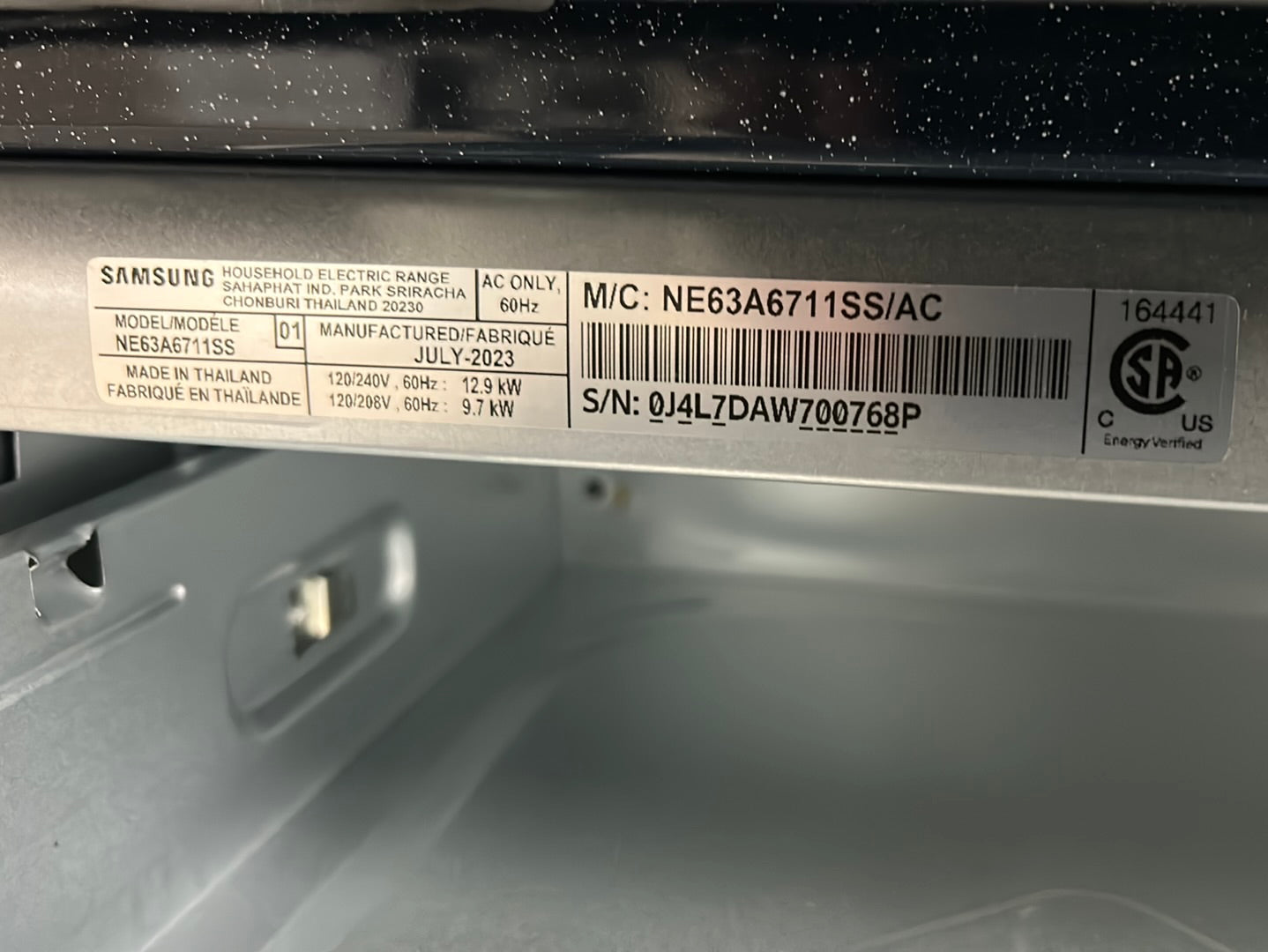 Cuisinière électrique convection véritable friture air 6,3 pi³ 30 po Samsung (NE63A6711SS) - Inox