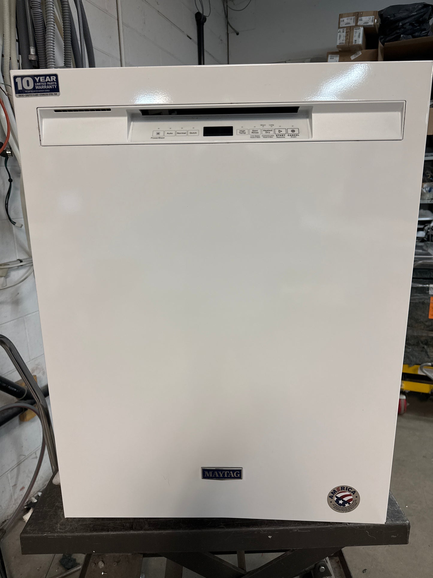 Lave-vaisselle encastrable 24 po 50 dB de Maytag (MDB4949SKW) - Blanc