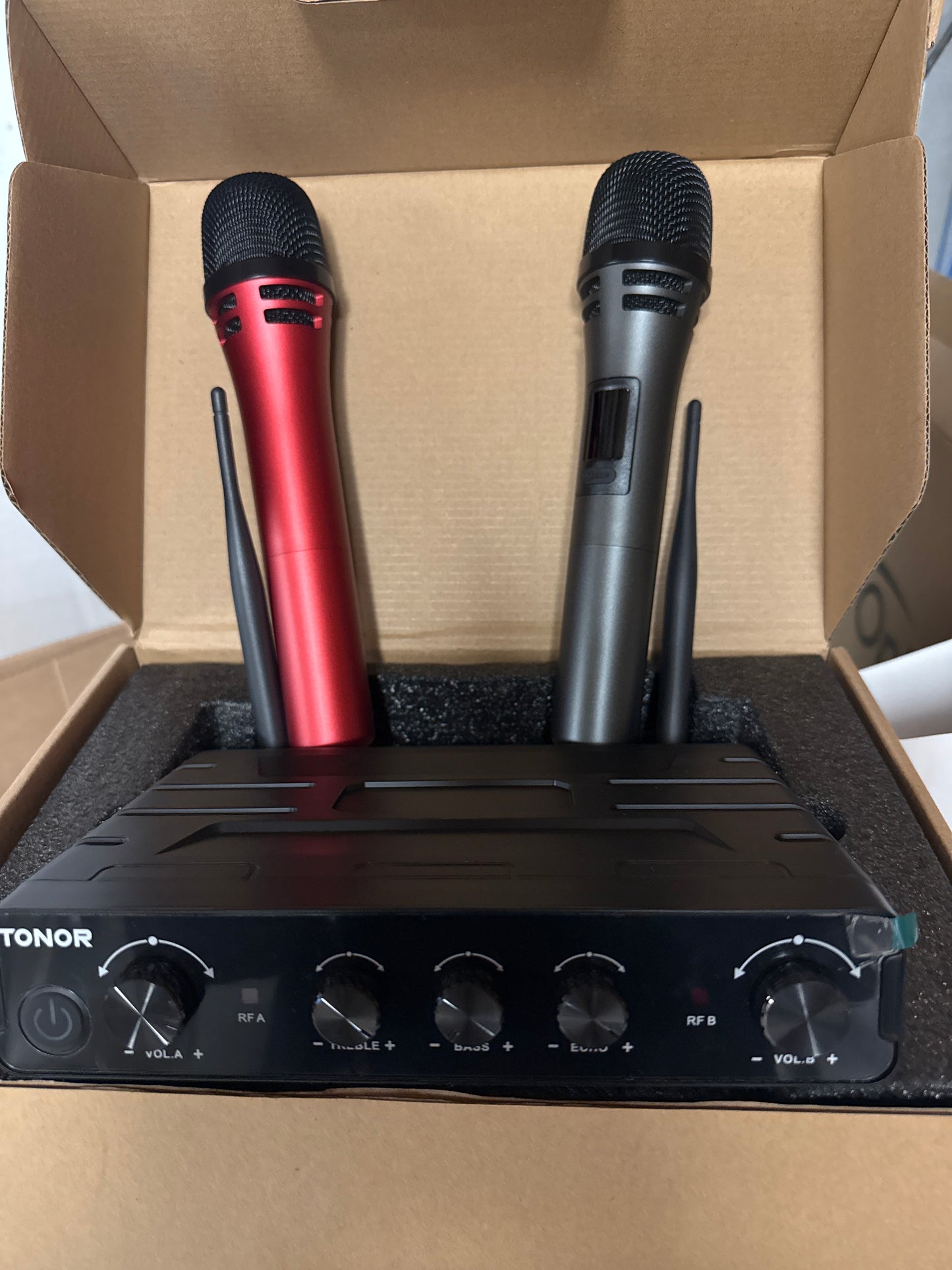 TONOR TW350 Systèmes de microphone sans fil pour karaoké sans fil UHF, microphone dynamique portable pour chanter avec récepteur pour karaoké à domicile