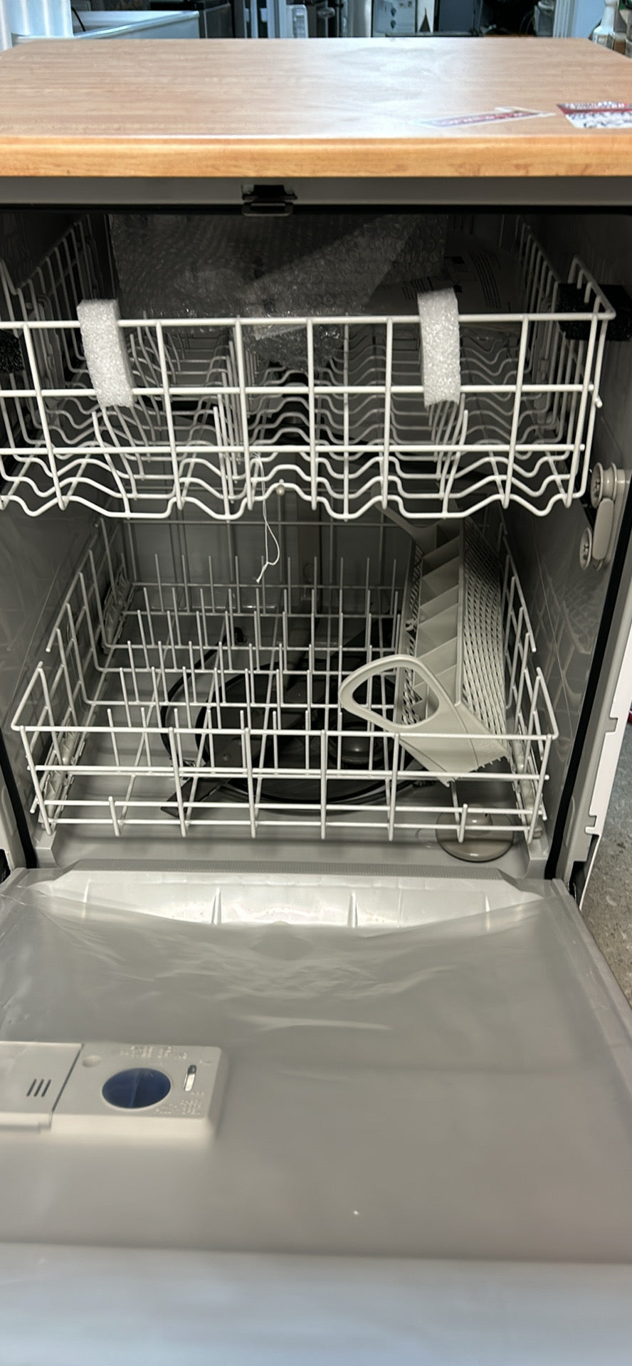 Lave-vaisselle mobile 24 po 64 dB de Whirlpool (WDP370PAHW) - Blanc