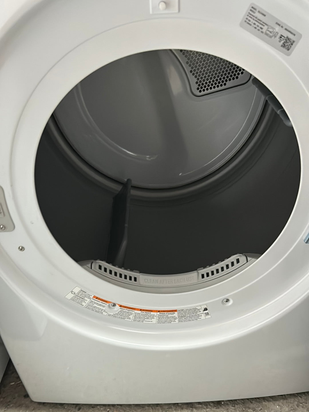 Sécheuse électrique de 7,4 pi³ de LG (DLE3400W) - Blanc