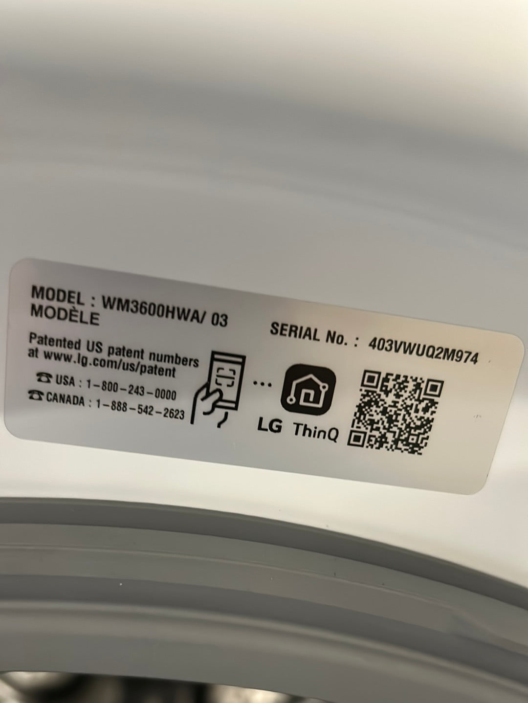 Ensemble Laveuse à vapeur à charge frontale haute efficacité 5,2 pi³ WM3600HWA/sécheuse électrique 7,4 pi³ LG DLE3600W - Blanc