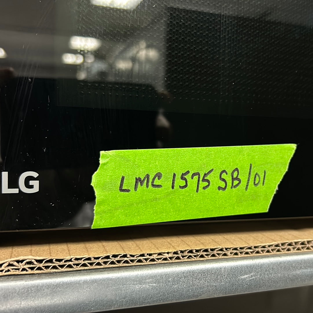 Micro-ondes de 1,5 pi³ NeoChef avec Smart Inverter de LG (LMC1575SB) - Noir