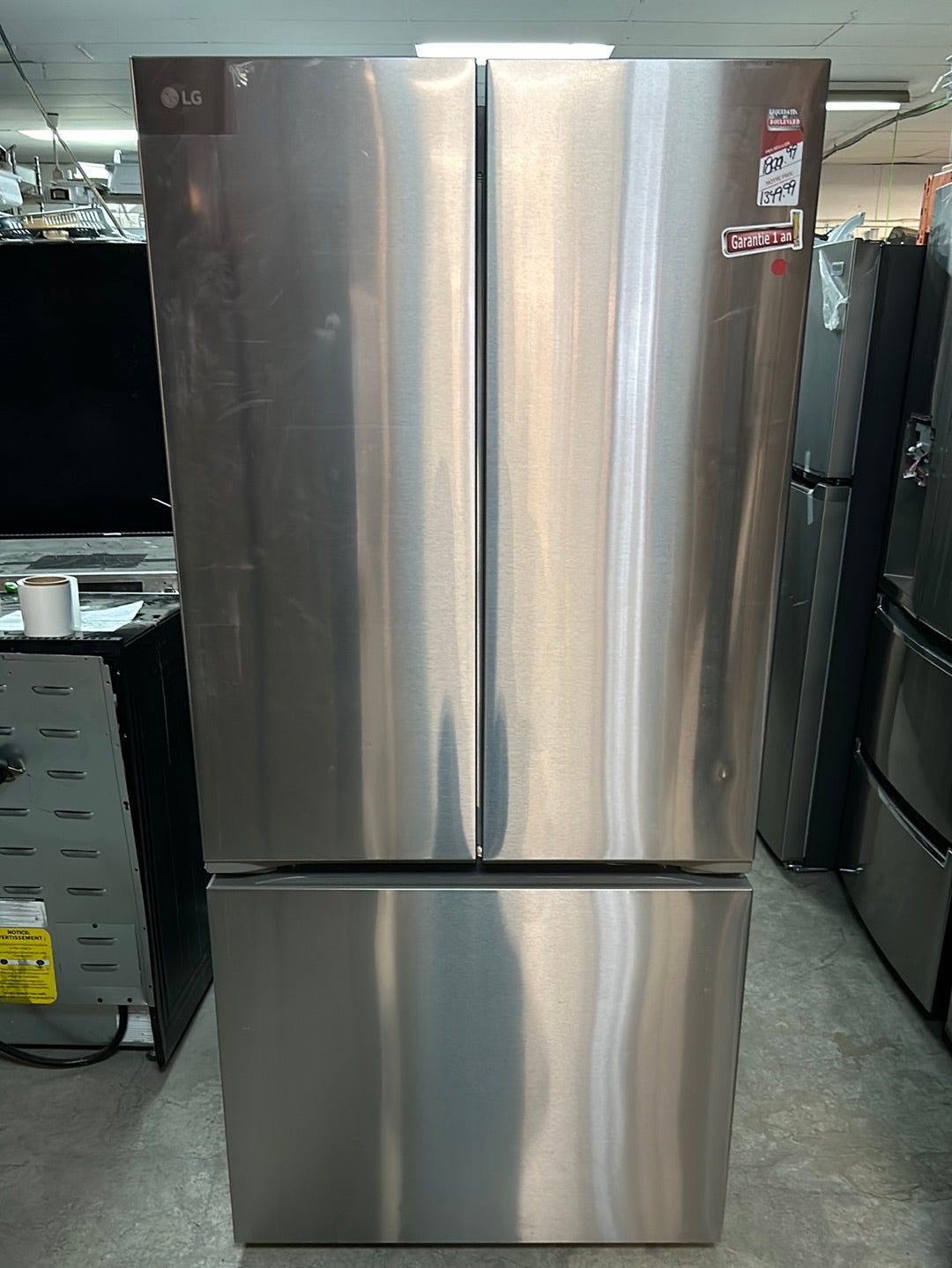 Réfrigérateur deux portes 1 tiroir LG 20,8 pi³ profondeur comptoir 33 po machine à glace acier inoxydable antiempreinte (LF21C6200S)