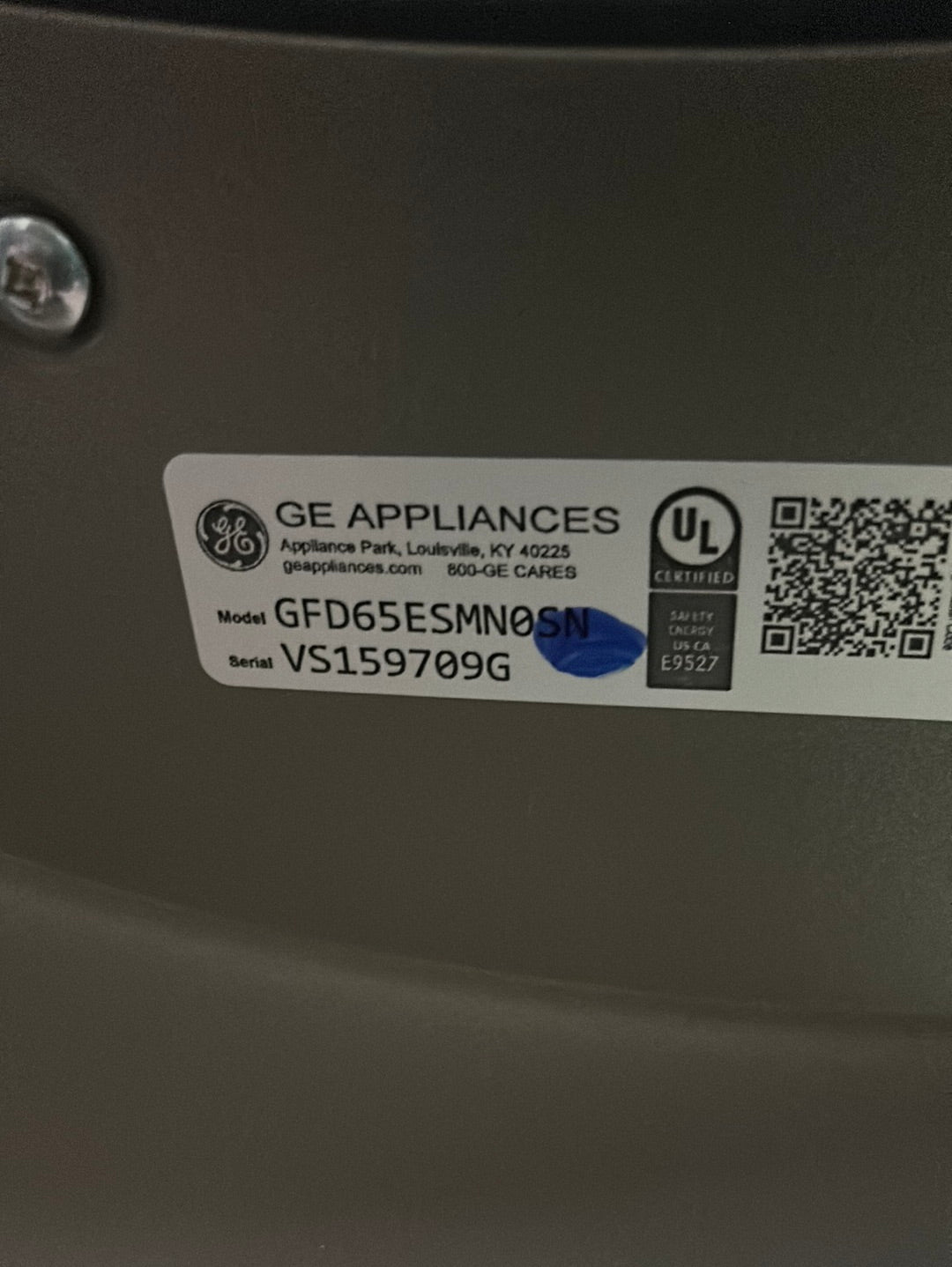Sécheuse électrique à vapeur de 7,8 pi³ de GE (GFD65ESMNSN) - Nickel satiné