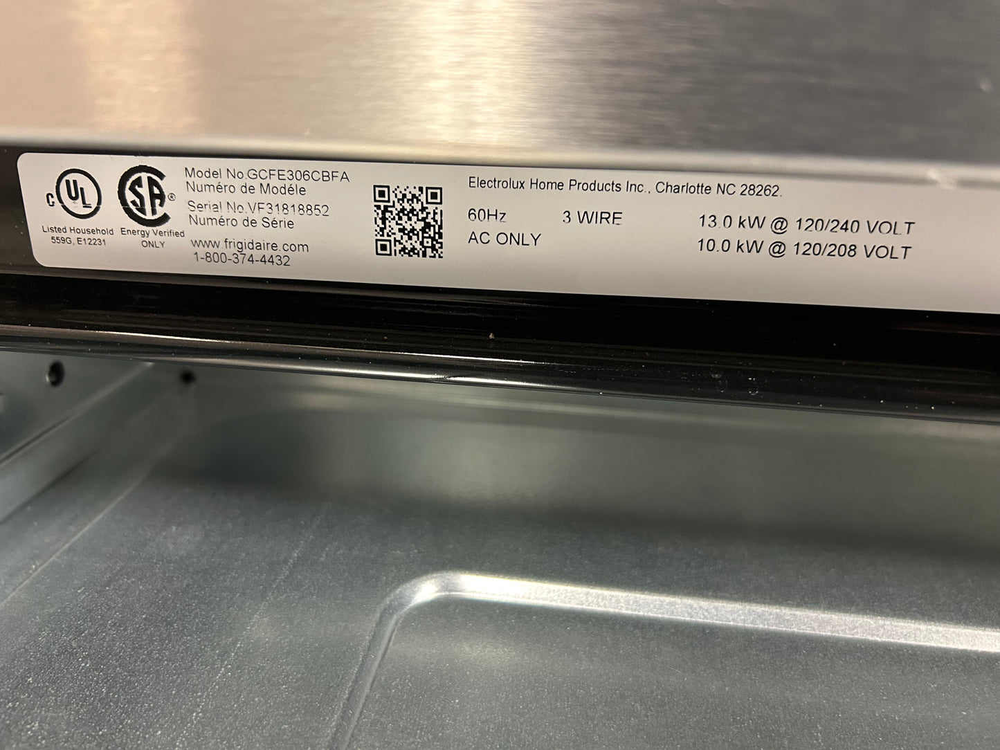 Cuisinière électrique à convection véritable Air Fry 30 po 6,2 pi³ Gallery Frigidaire (GCFE306CBF) - Acier inoxydable