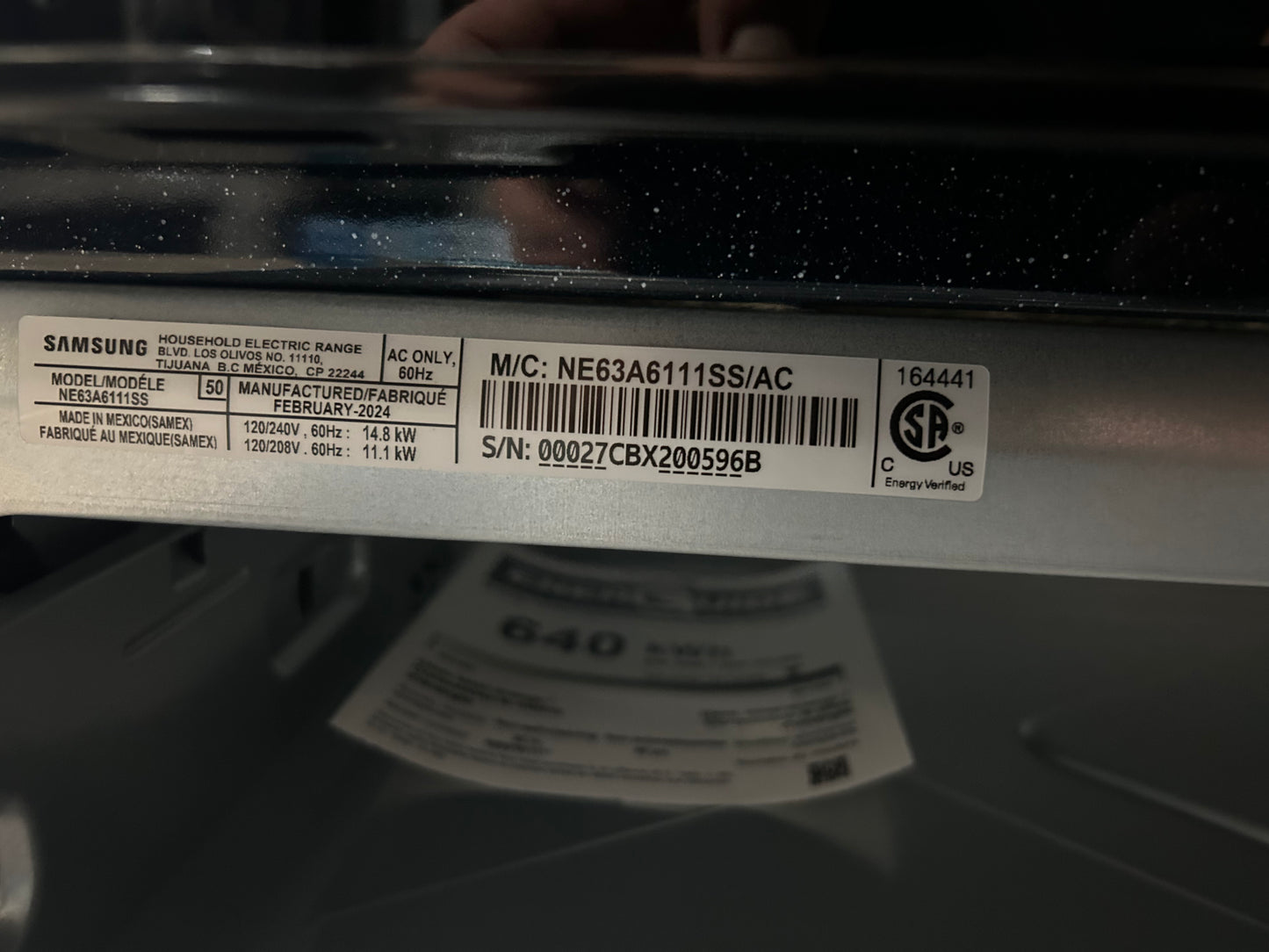 Cuisinière électrique autonome 6,3 pi³ 30 po de Samsung (NE63A6111SS) - Acier inoxydable