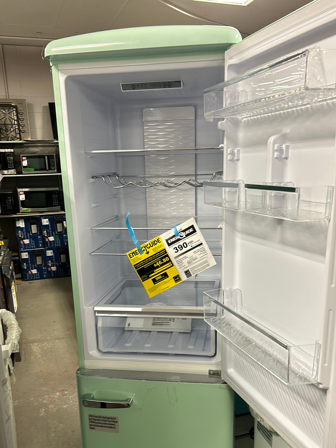 Réfrigérateur à congélateur inférieur 9 pi³ 22 po Retro d'Unique (UGP-275L LG AC) - Vert menthe