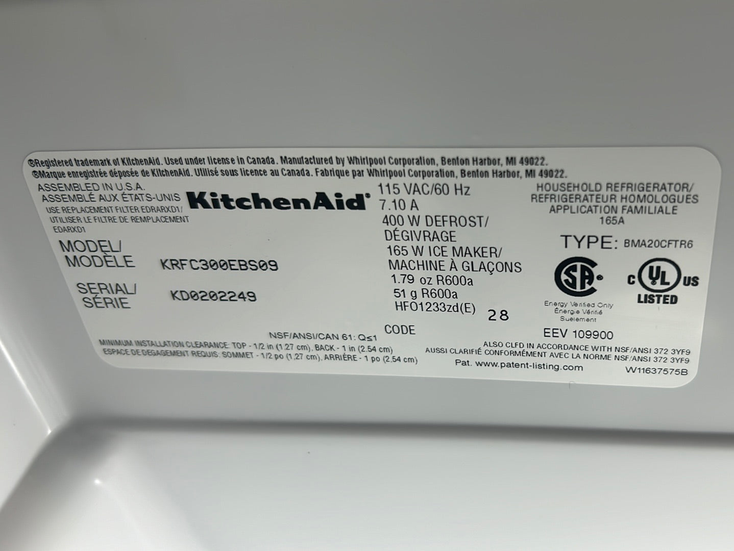 Réfrigérateur profondeur de comptoir 20 pi³ 36 po de KitchenAid (KRFC300EBS) - Acier inoxydable noir
