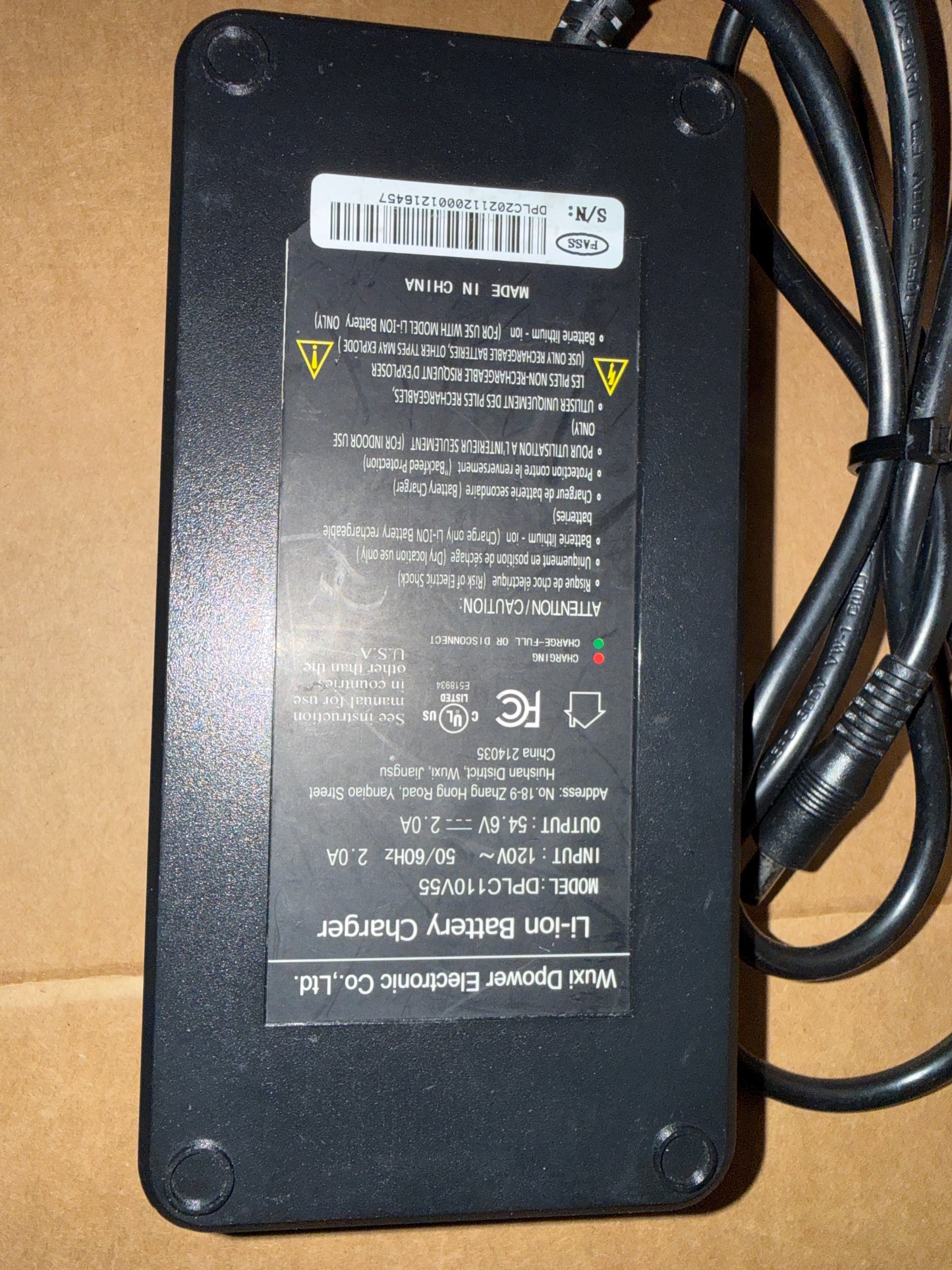 Chargeur 54v DPLC110V55 IGO